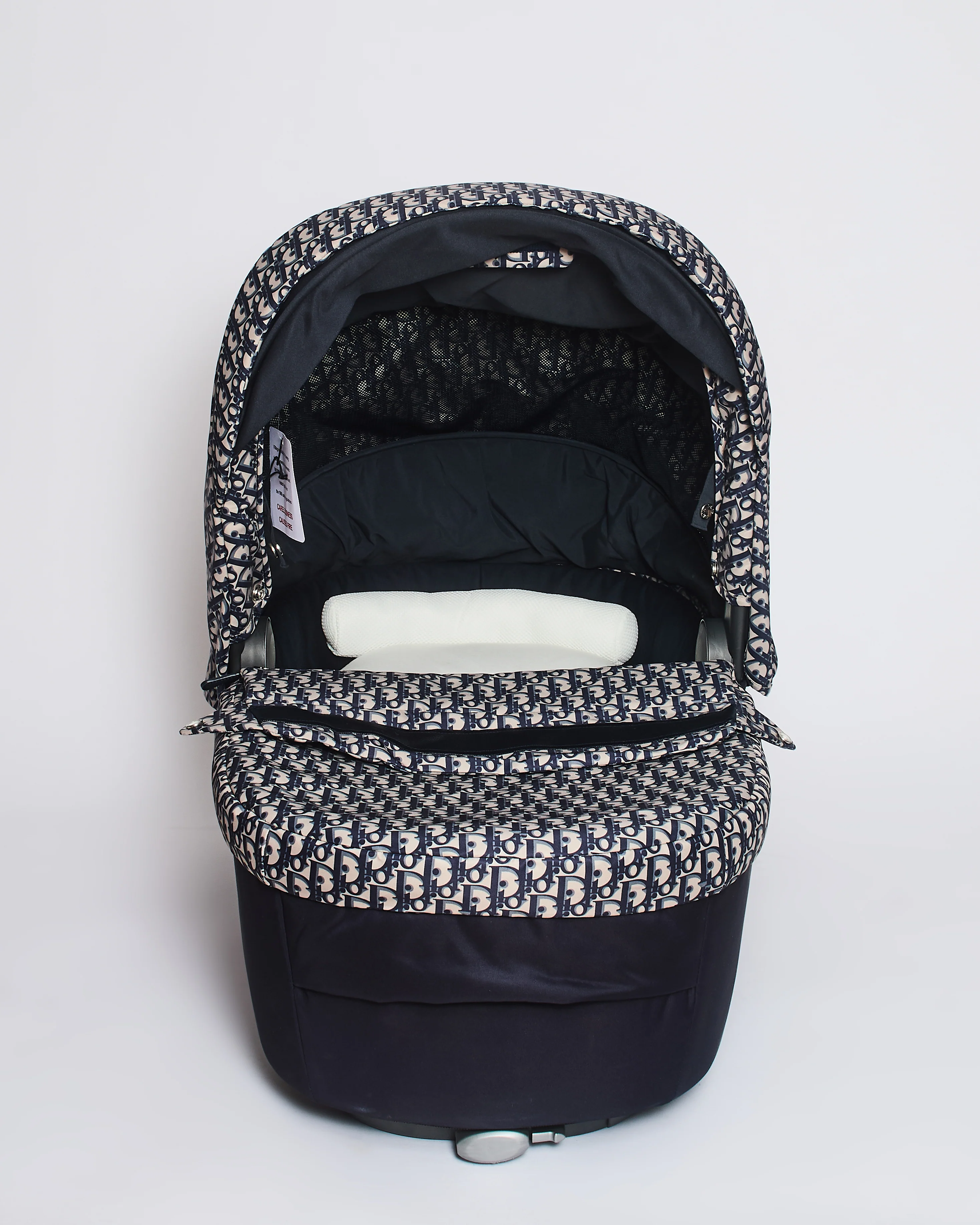 Christian Dior x Inglesina Bassinet and Stroller Combo in Blue and Beige Oblique Print Technical Fabric - Image 13