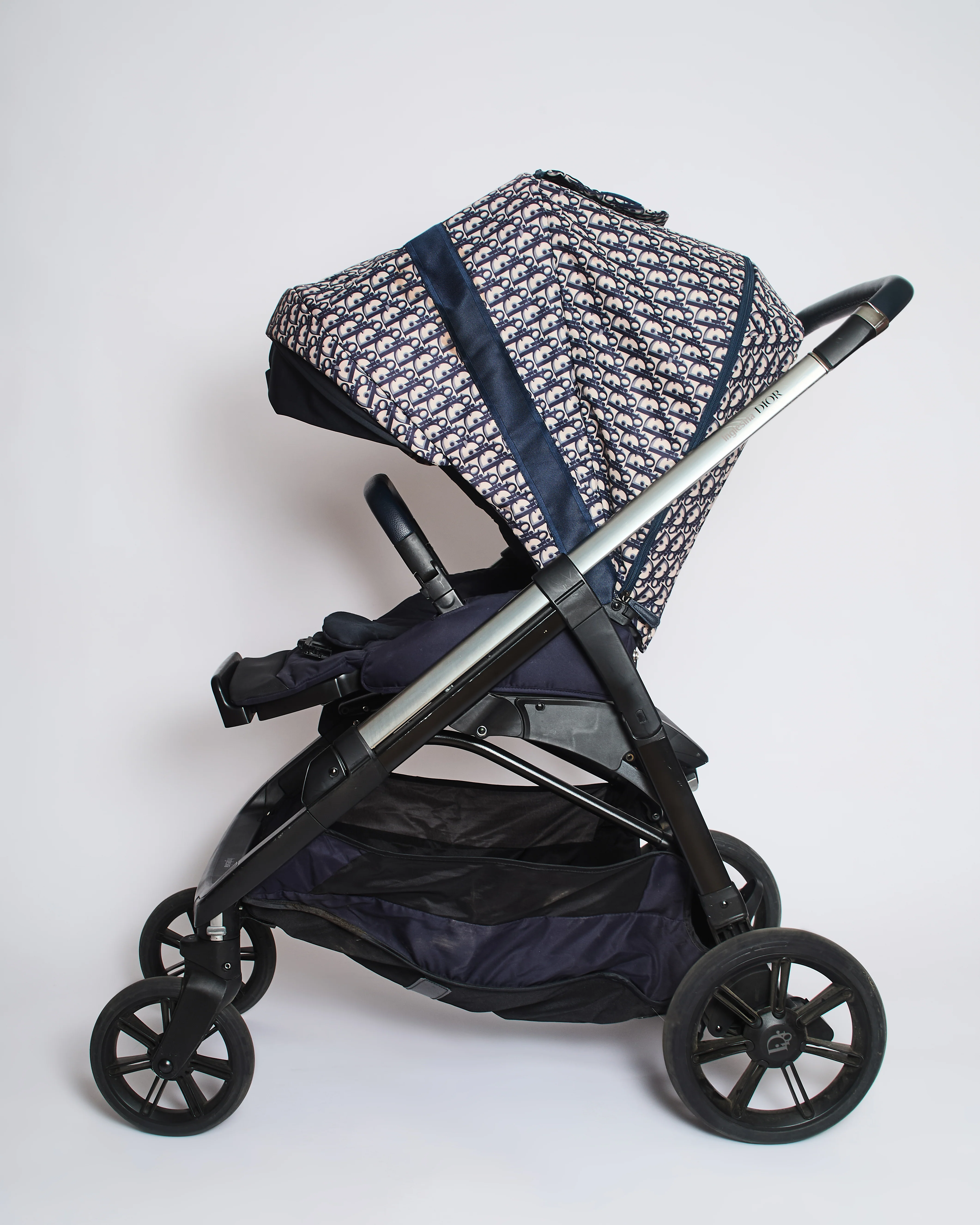 Christian Dior x Inglesina Bassinet and Stroller Combo in Blue and Beige Oblique Print Technical Fabric - Image 3