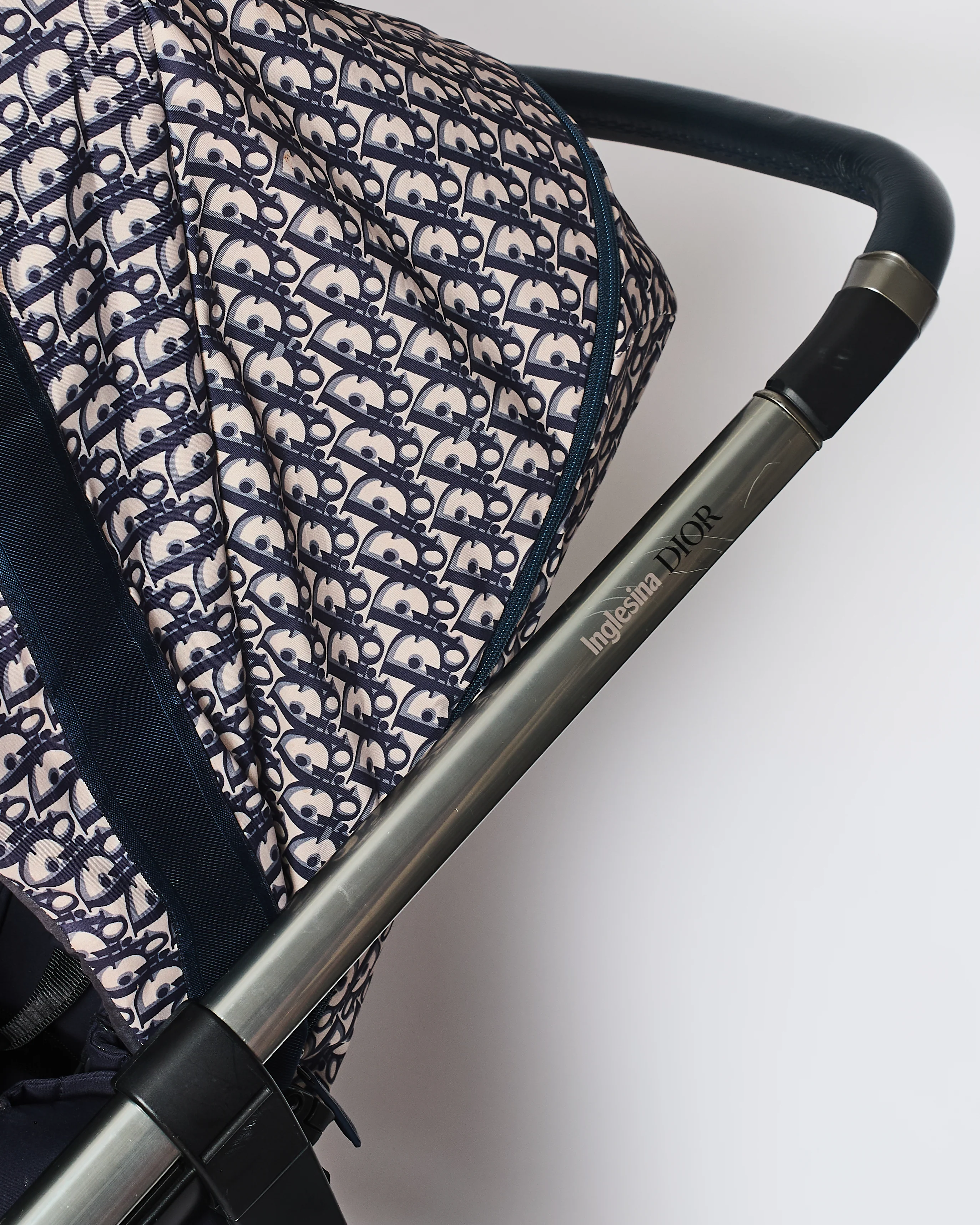 Christian Dior x Inglesina Bassinet and Stroller Combo in Blue and Beige Oblique Print Technical Fabric - Image 5