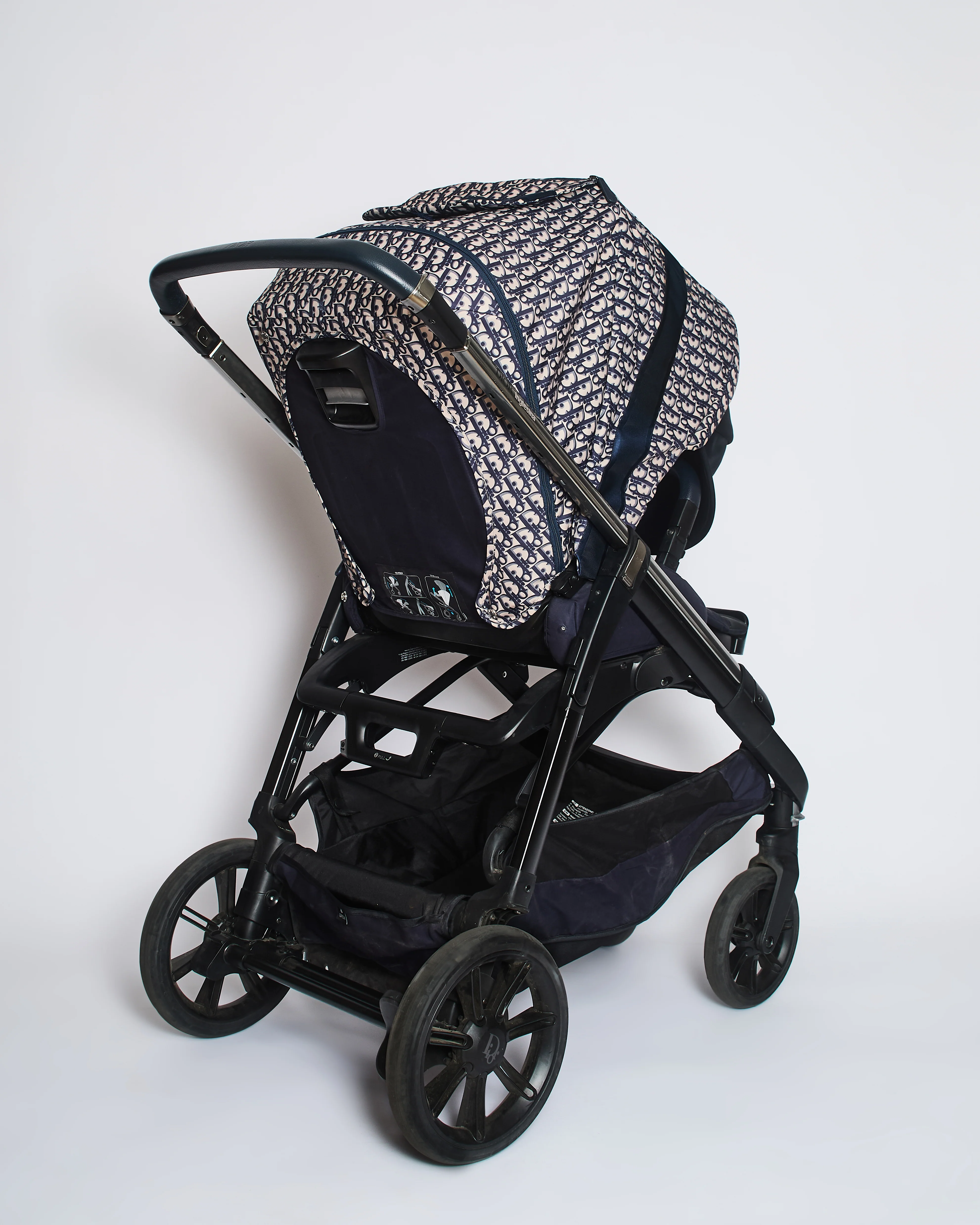 Christian Dior x Inglesina Bassinet and Stroller Combo in Blue and Beige Oblique Print Technical Fabric - Image 6