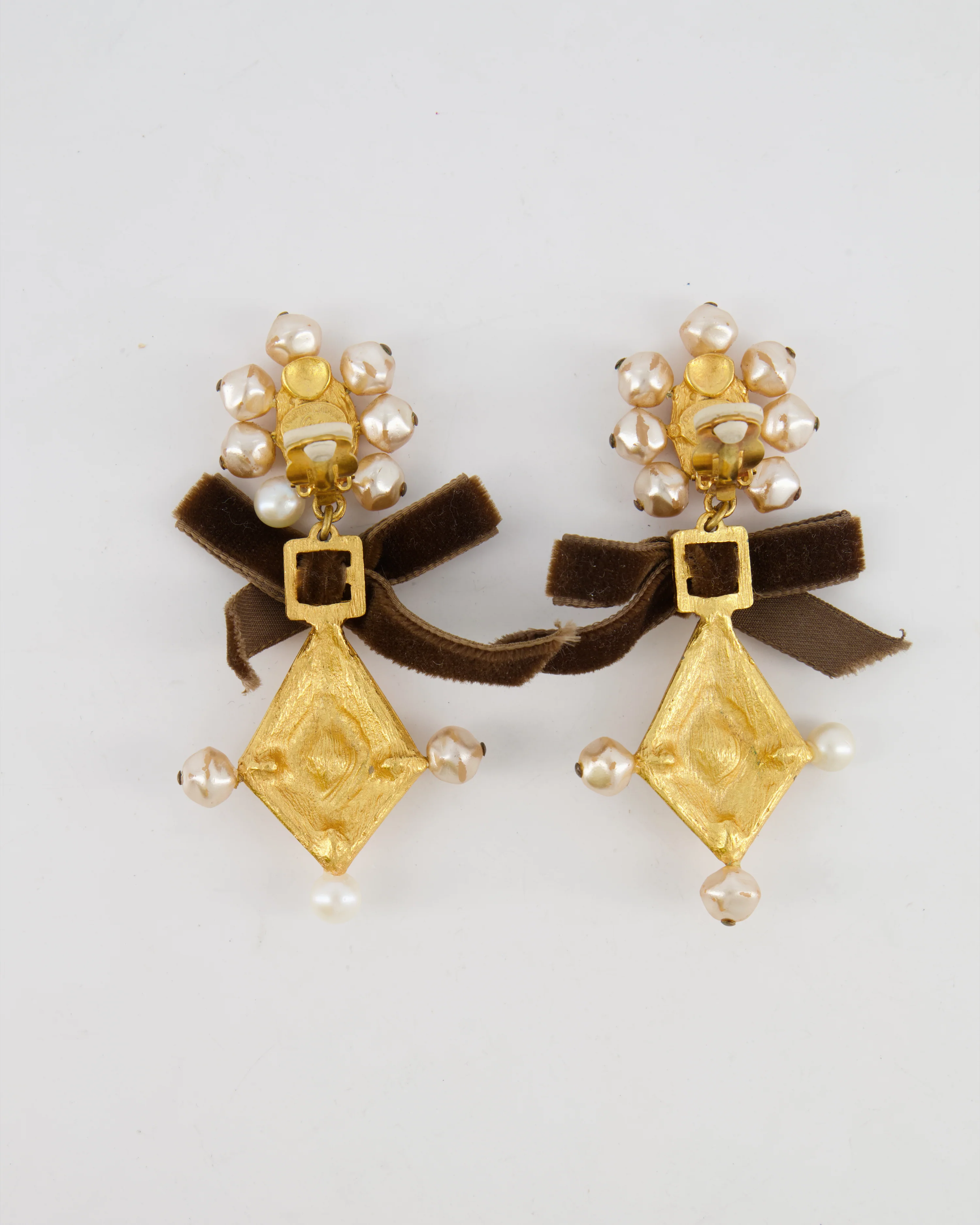 Christian Lacroix Brushed Gold, Pearl and Purple Crystal Embellished Pendant Clip On Earrings with Brown Velvet Bow Detail - Image 6