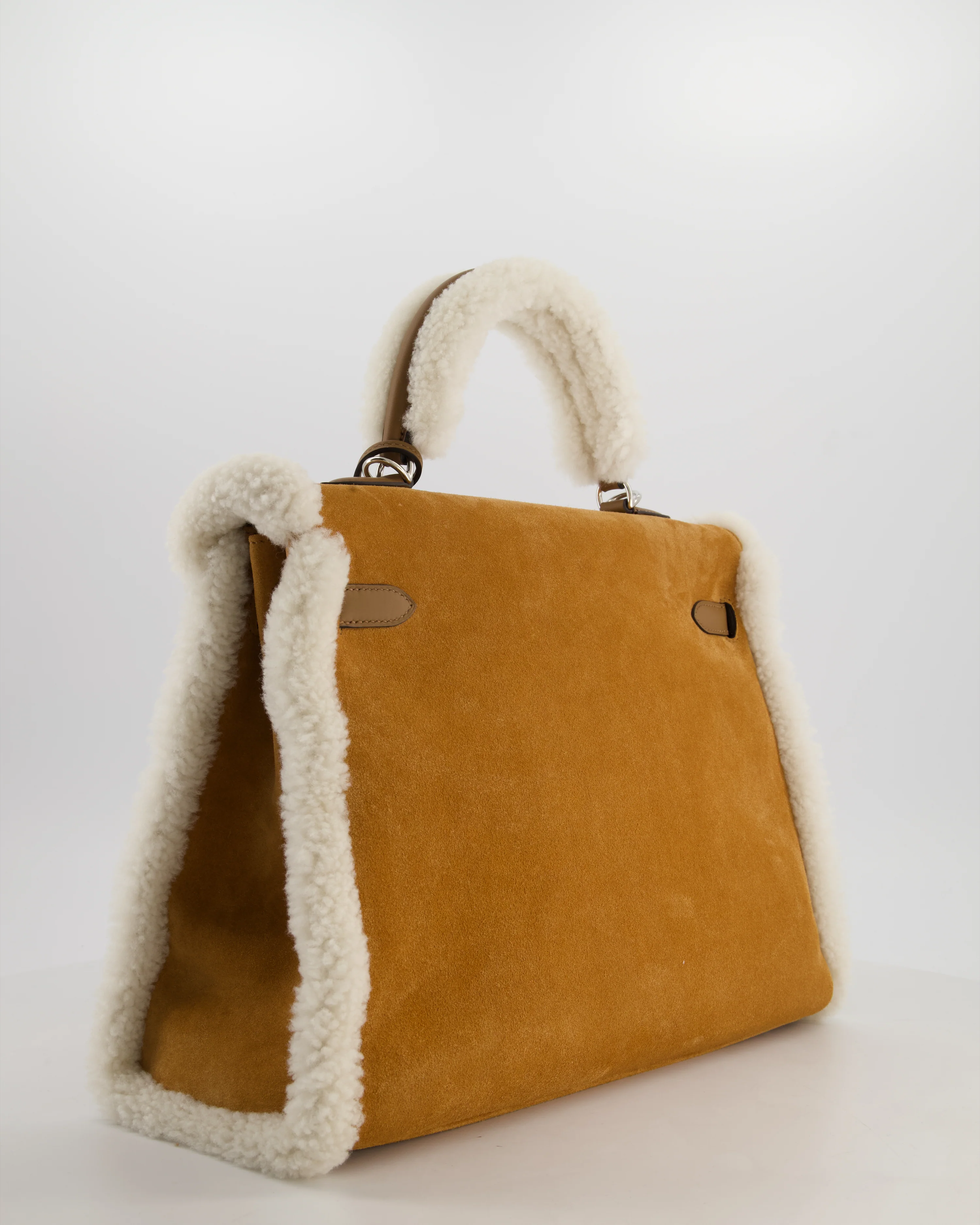 *COLLECTOR'S* Hermès Kelly 35 Teddy Plush Grizzly Bag in Alezan Swift Leather, Ecru Plush & Chamois Grizzly Suede Leather with Palladium Hardware - Image 10