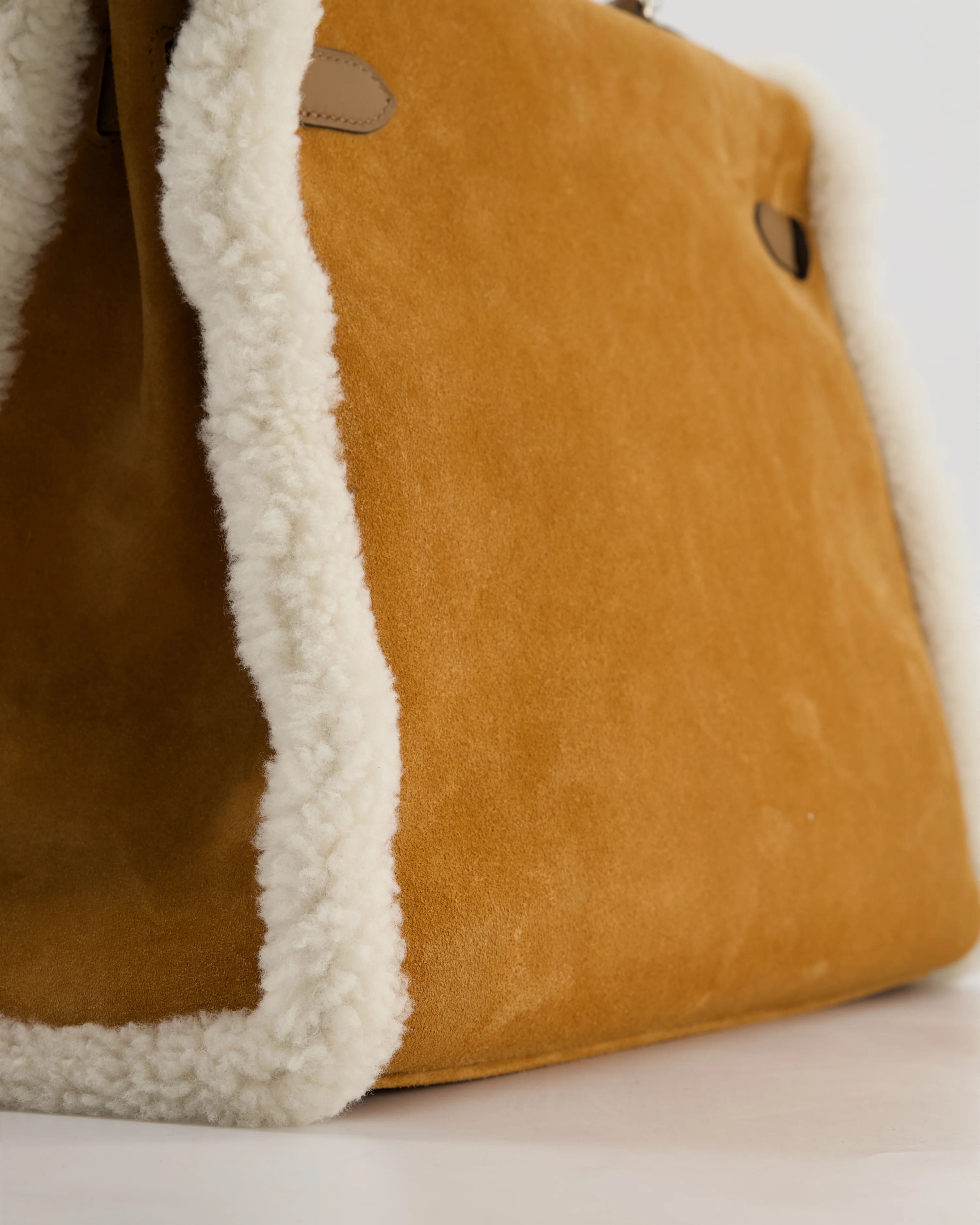 *COLLECTOR'S* Hermès Kelly 35 Teddy Plush Grizzly Bag in Alezan Swift Leather, Ecru Plush & Chamois Grizzly Suede Leather with Palladium Hardware - Image 16