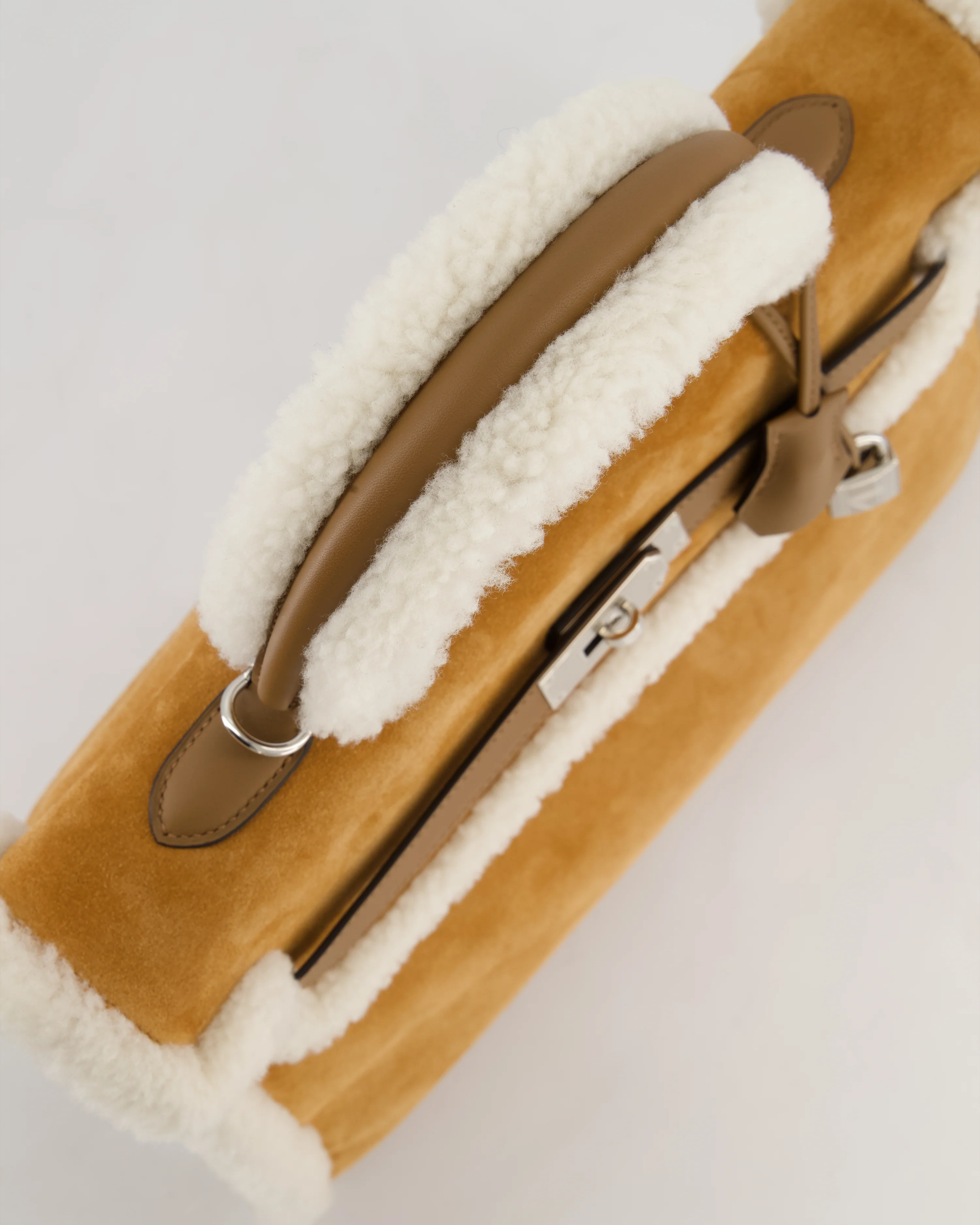 *COLLECTOR'S* Hermès Kelly 35 Teddy Plush Grizzly Bag in Alezan Swift Leather, Ecru Plush & Chamois Grizzly Suede Leather with Palladium Hardware - Image 20