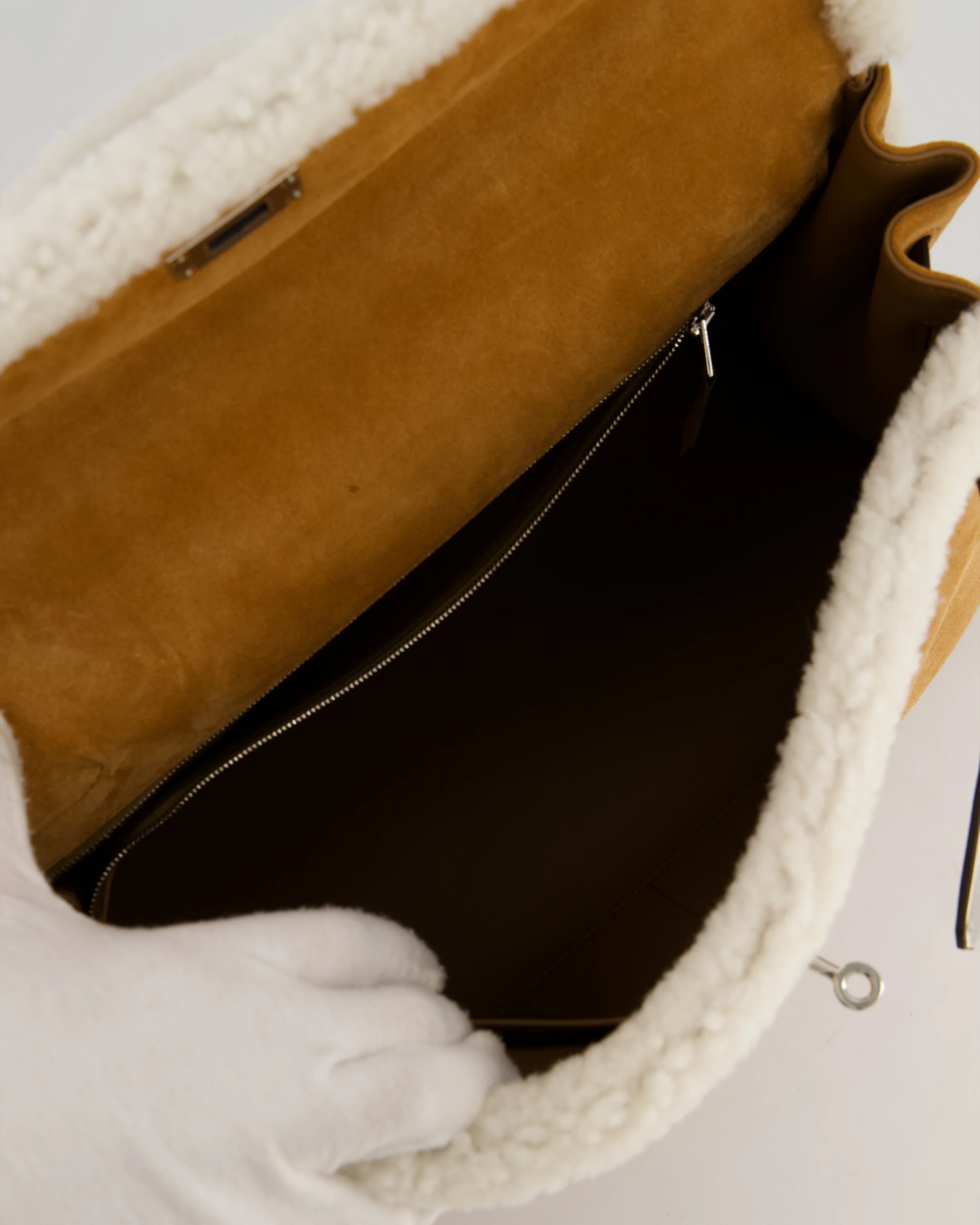 *COLLECTOR'S* Hermès Kelly 35 Teddy Plush Grizzly Bag in Alezan Swift Leather, Ecru Plush & Chamois Grizzly Suede Leather with Palladium Hardware - Image 21