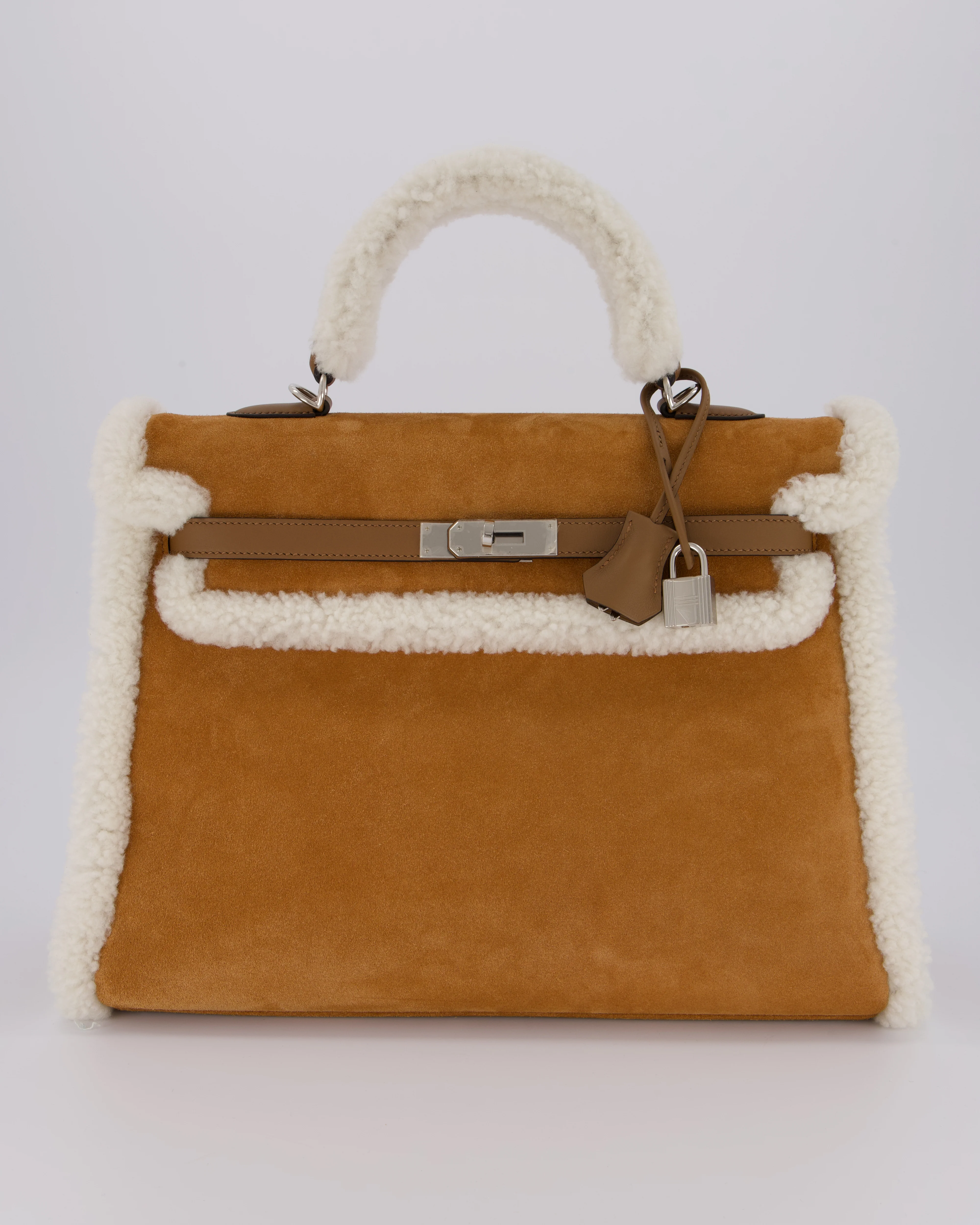 *COLLECTOR'S* Hermès Kelly 35 Teddy Plush Grizzly Bag in Alezan Swift Leather, Ecru Plush & Chamois Grizzly Suede Leather with Palladium Hardware - Image 4