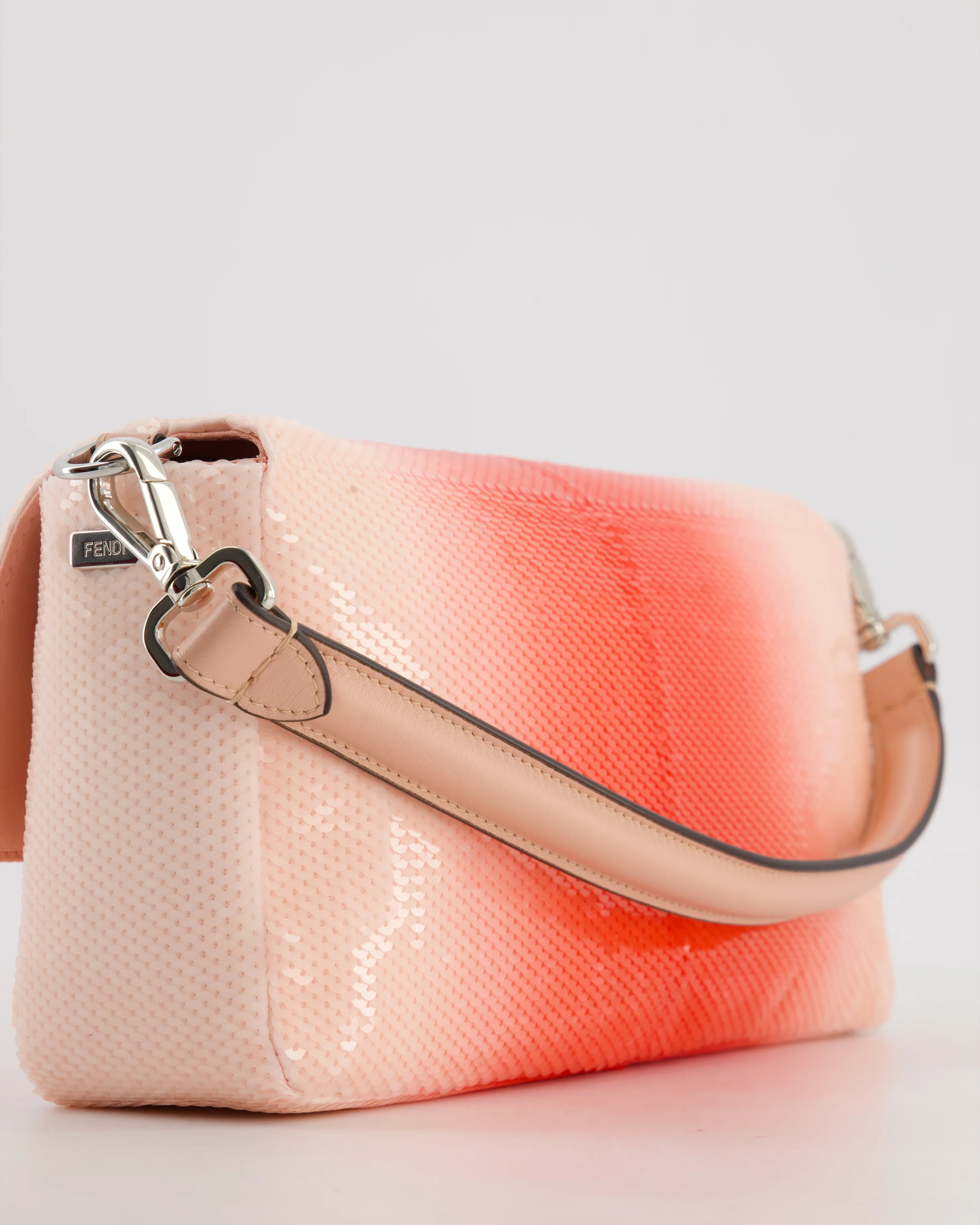 *COLLECTOR'S PIECE* Fendi x Sarah Jessica Parker Baguette Bag in Red & Pink Degrade Sequins with Interchangeable Hardware - Image 16