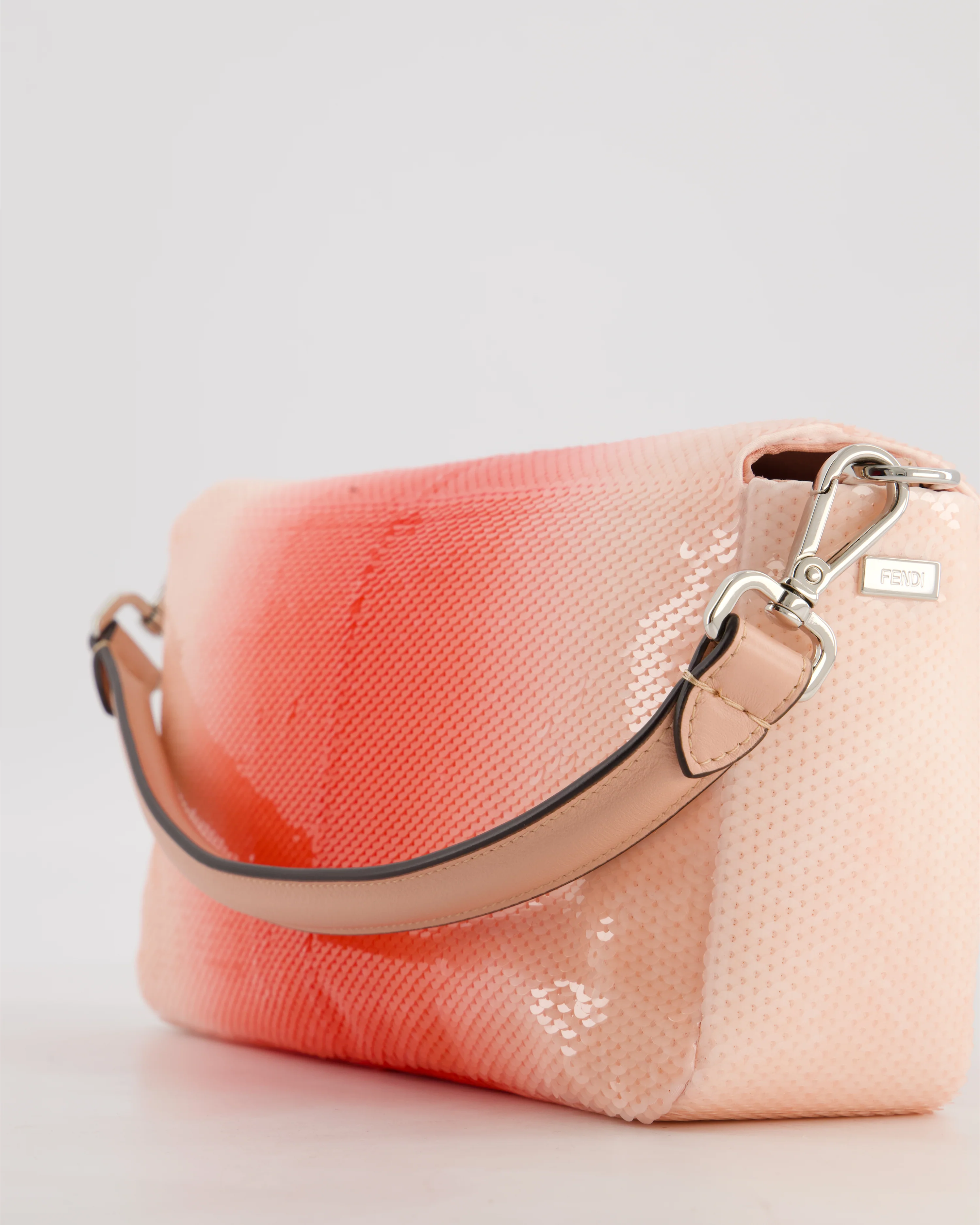 *COLLECTOR'S PIECE* Fendi x Sarah Jessica Parker Baguette Bag in Red & Pink Degrade Sequins with Interchangeable Hardware - Image 17