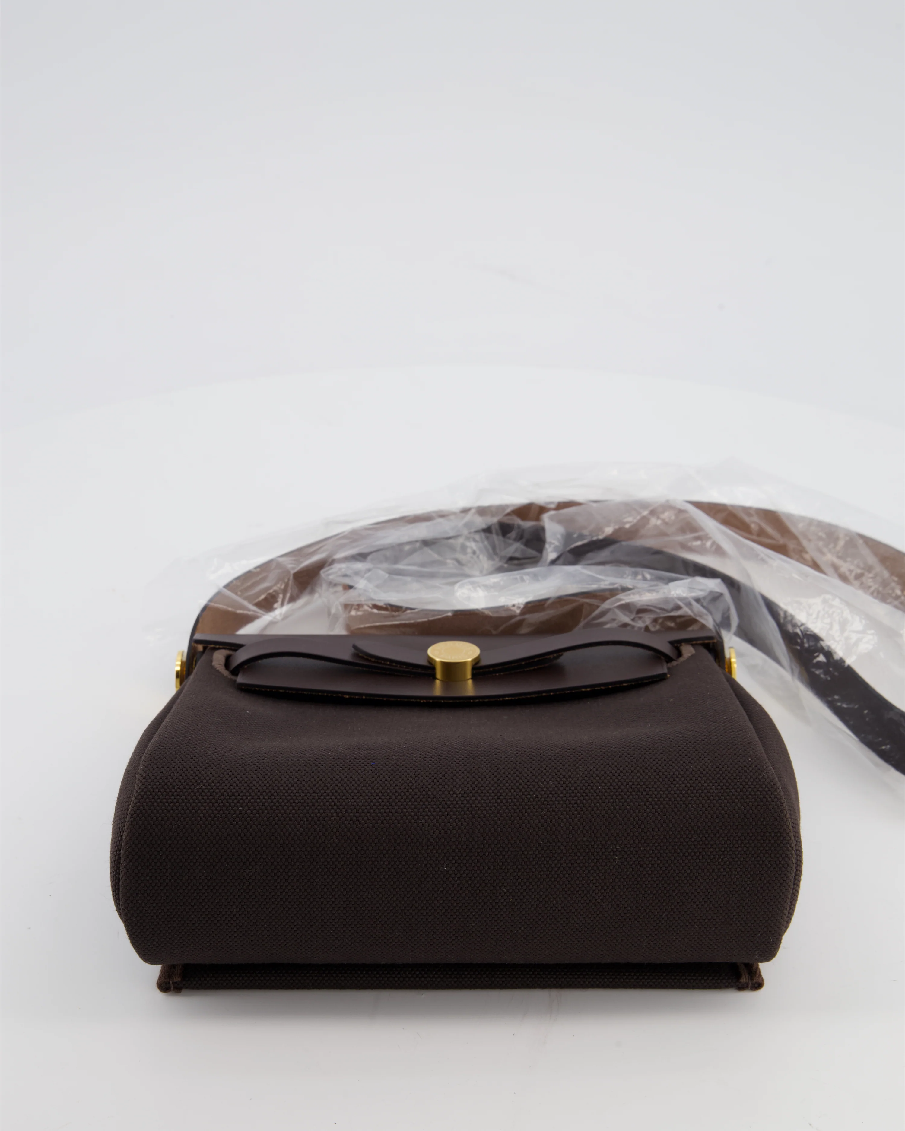 *Hot & RARE* Hermès Herbag Zip 20 Bag in Ebene Viking Canvas & Ebene Vache Hunter Leather with Gold Hardware - Image 17
