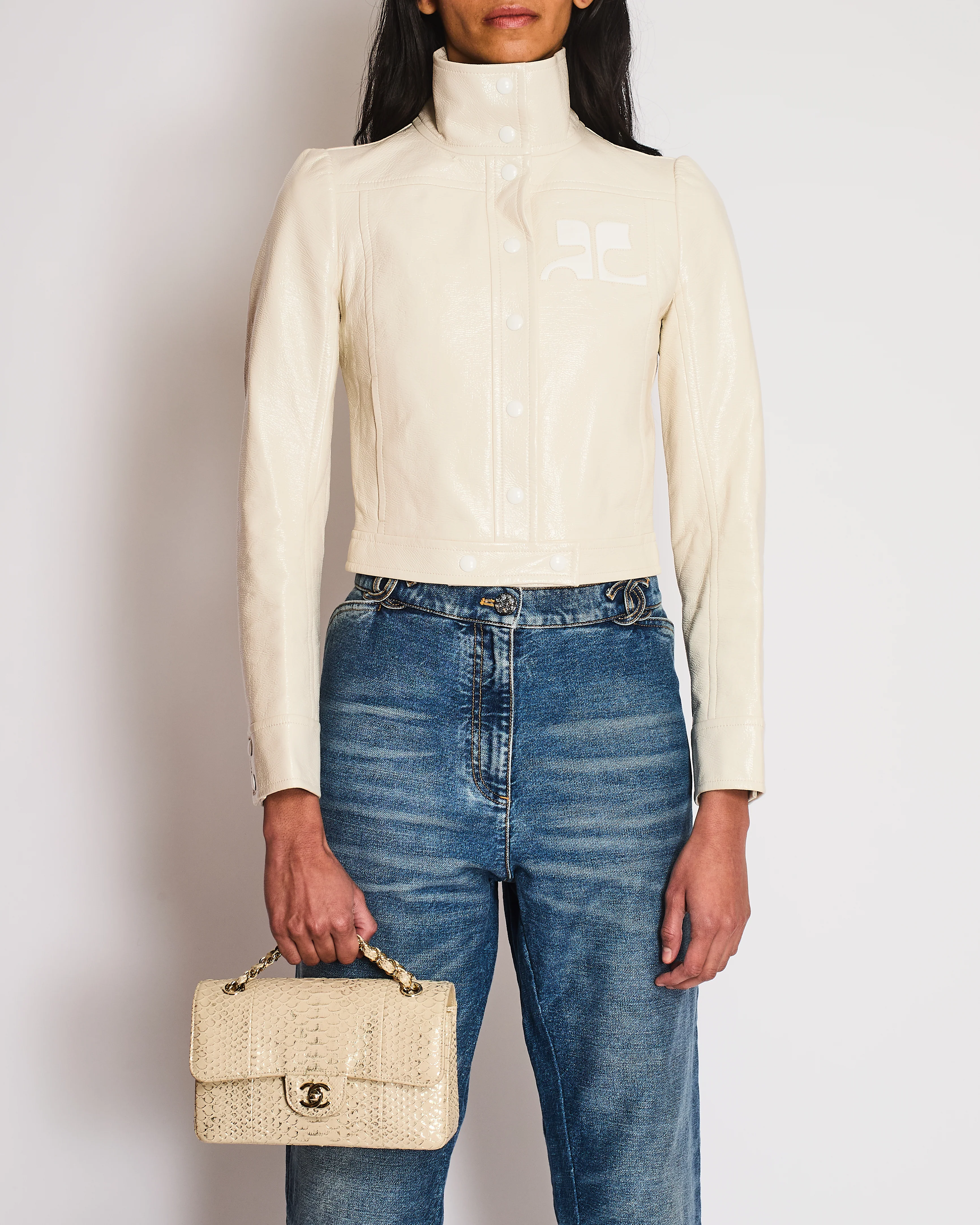 Courrèges White Reedition Vinyl Cropped Jacket with Logo Detail Size FR 34 (UK 6) - Image 2