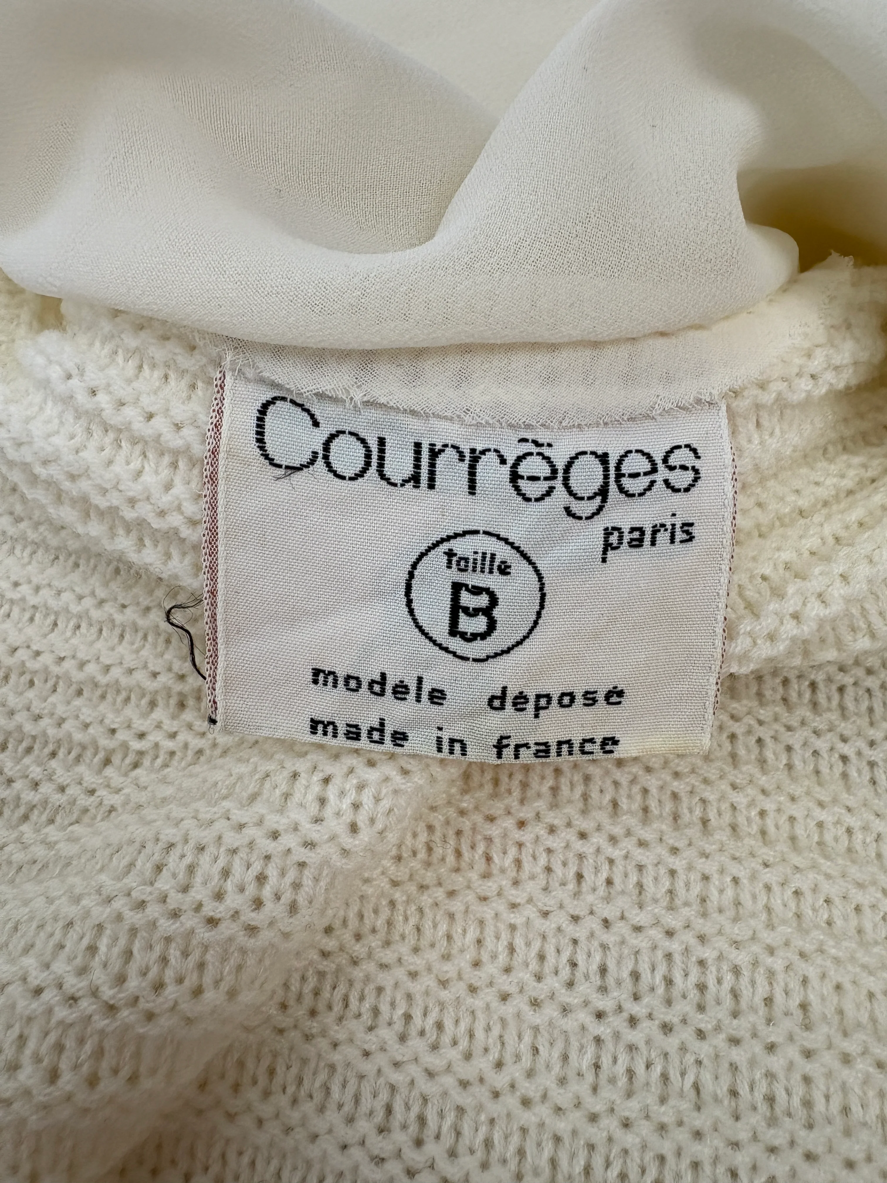 Courreges Vintage Cream Knit Sleeveless Top With Logo Embroidery Detail Size S (UK 8) - Image 7