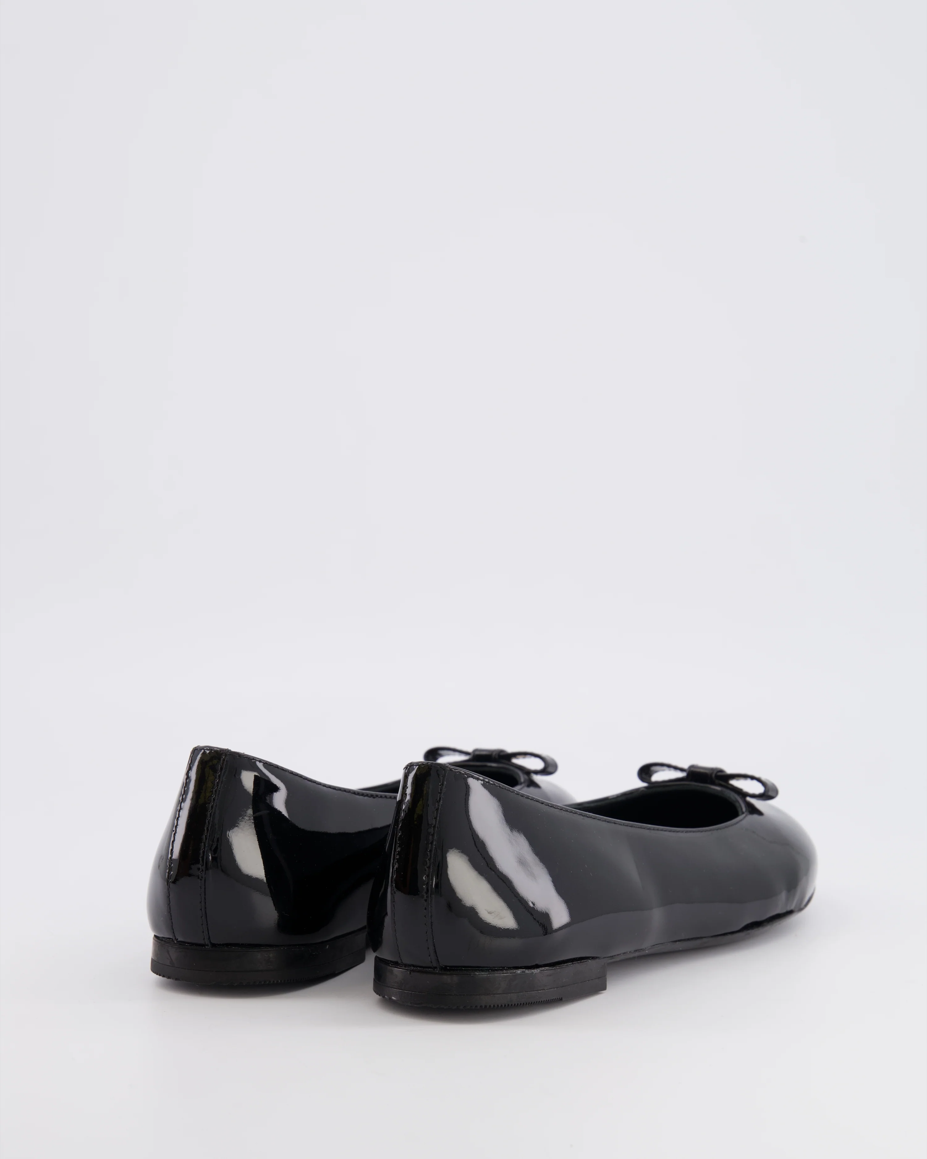 Dolce & Gabbana Kids Black Patent Leather Ballet Flat Shoes with Gold Logo and Bow Size 34 RRP £315 - Image 5