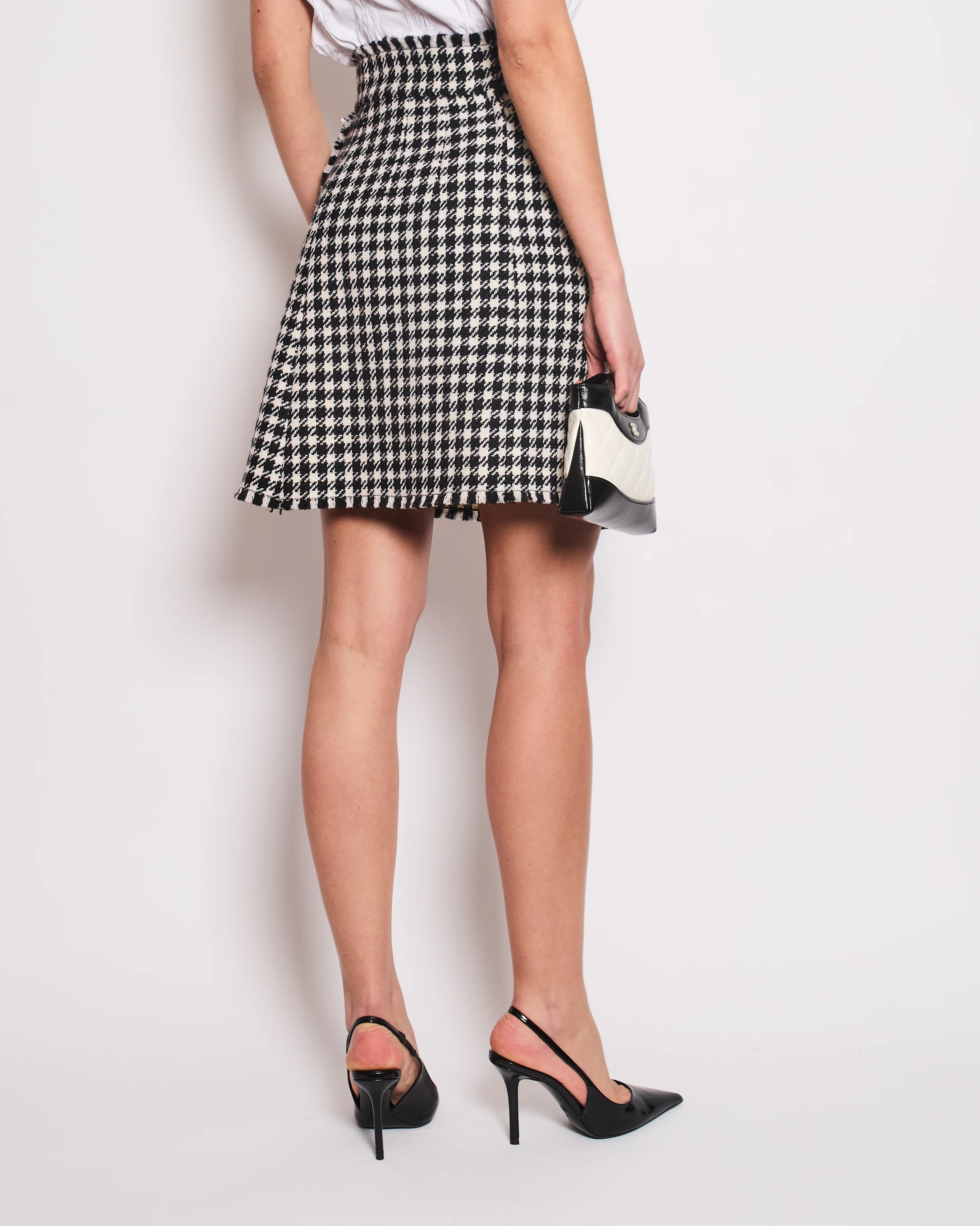 Dolce & Gabbana Black & White Wool Houndstooth Mini Skirt with Zebra Appliqué Size IT 38 (UK 6) - Image 3