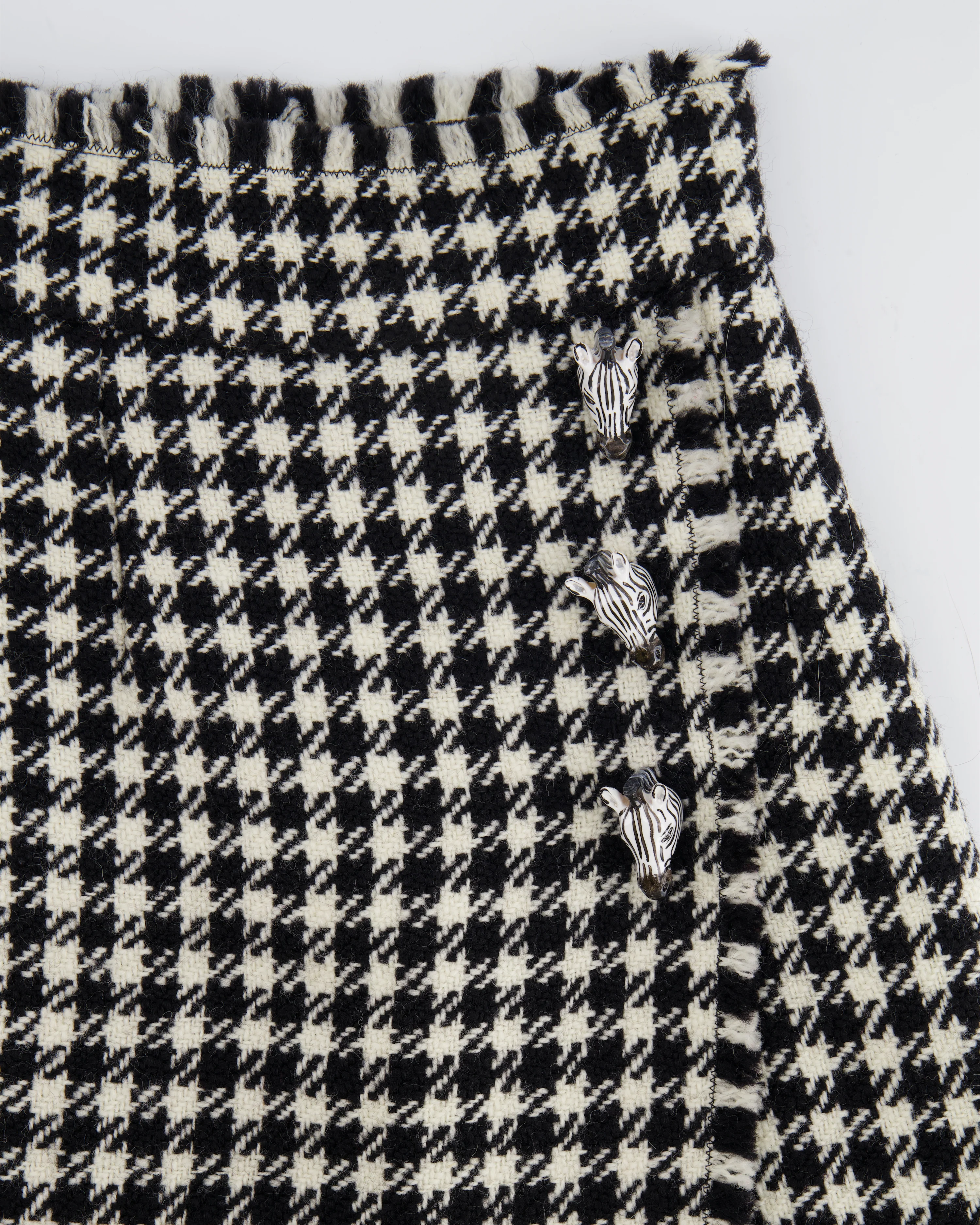Dolce & Gabbana Black & White Wool Houndstooth Mini Skirt with Zebra Appliqué Size IT 38 (UK 6) - Image 6