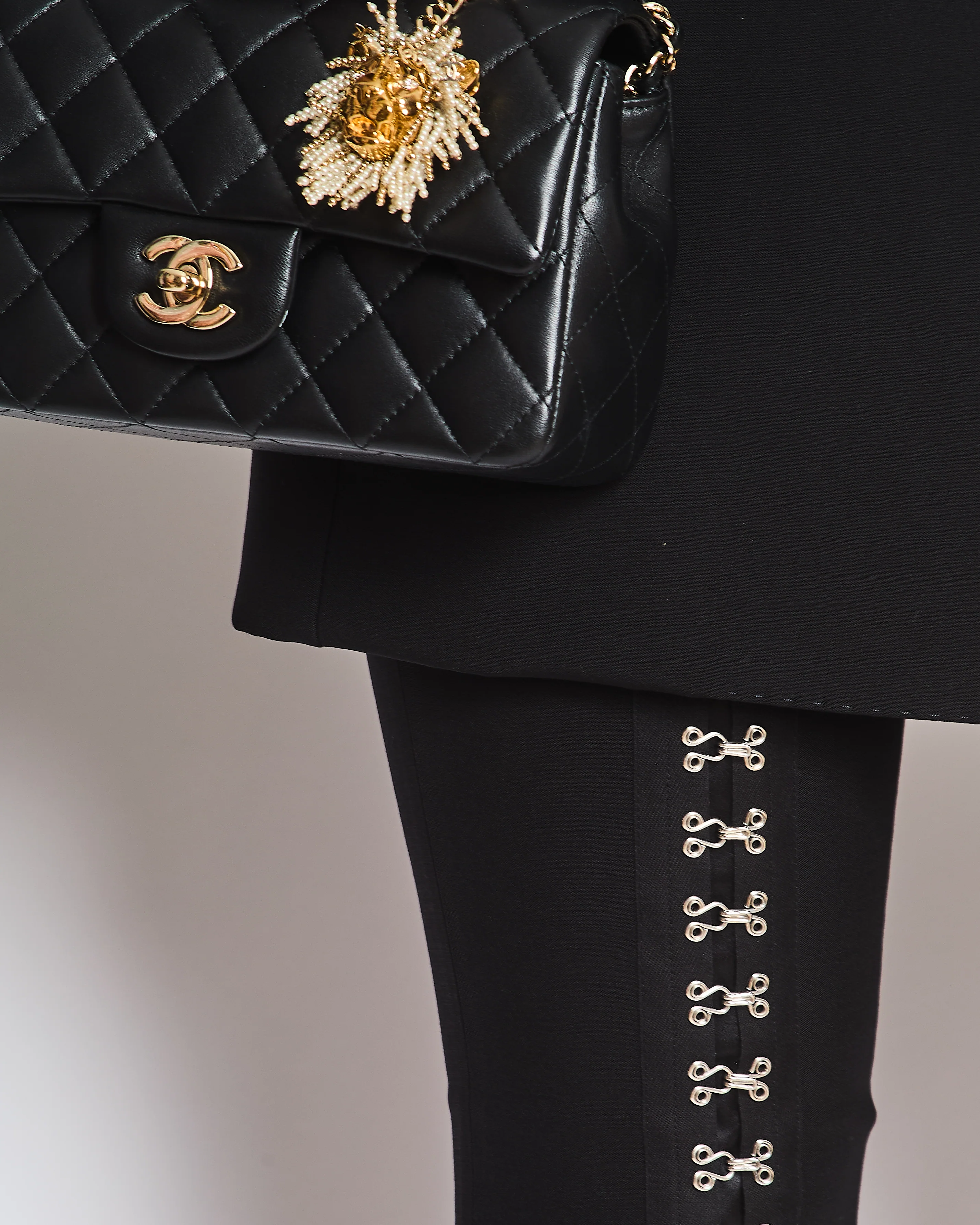Dolce & Gabbana Black Double-Breasted Blazer with Hook and Eye Fastenings & Capri Pants with Hook and Eye Fastenings Set Size IT 38 (UK 6) - Image 4