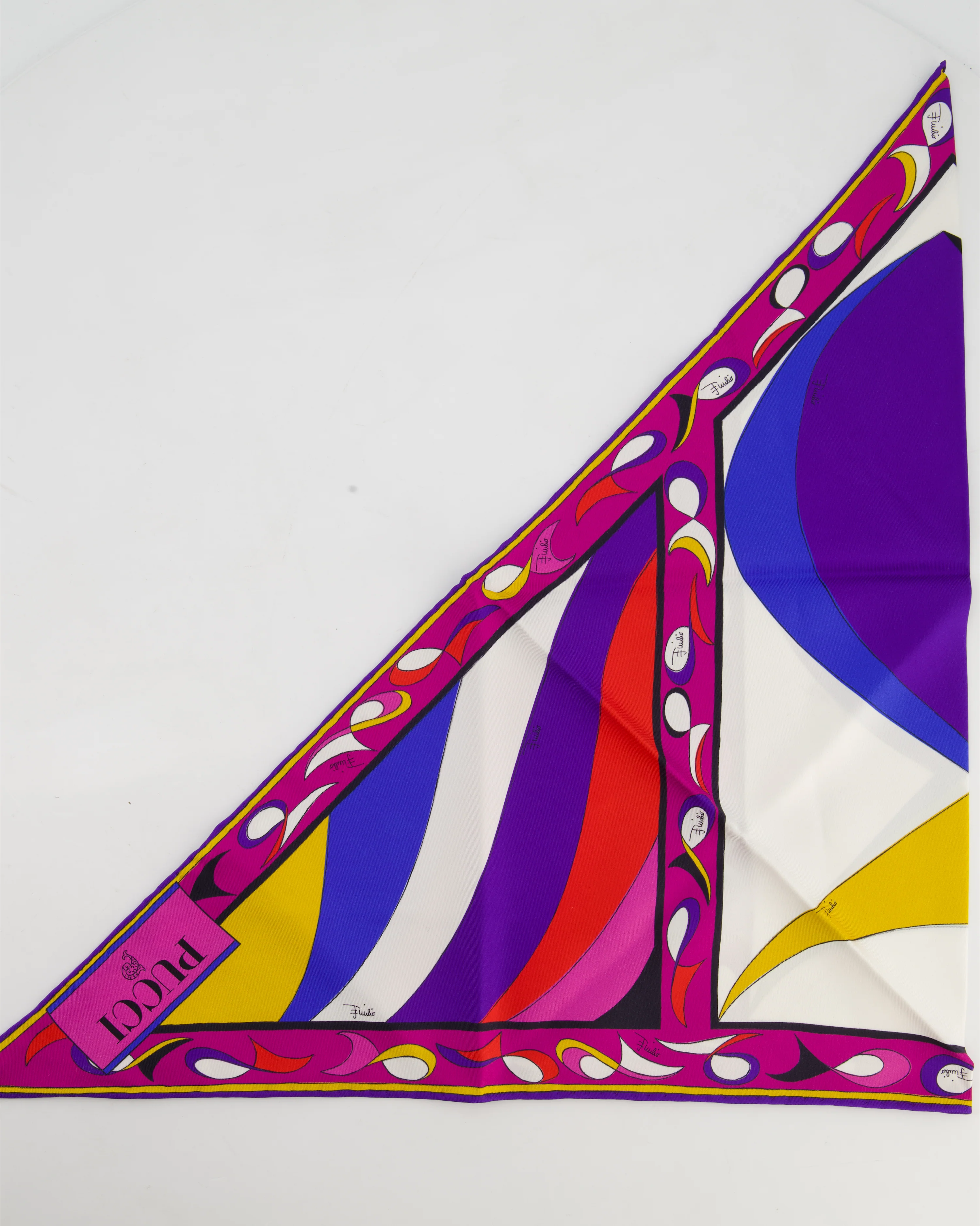 Emilio Pucci Multi-Colour Pesci Print Reversible Silk Triangle Scarf Size 130cm x 135cm - Image 4