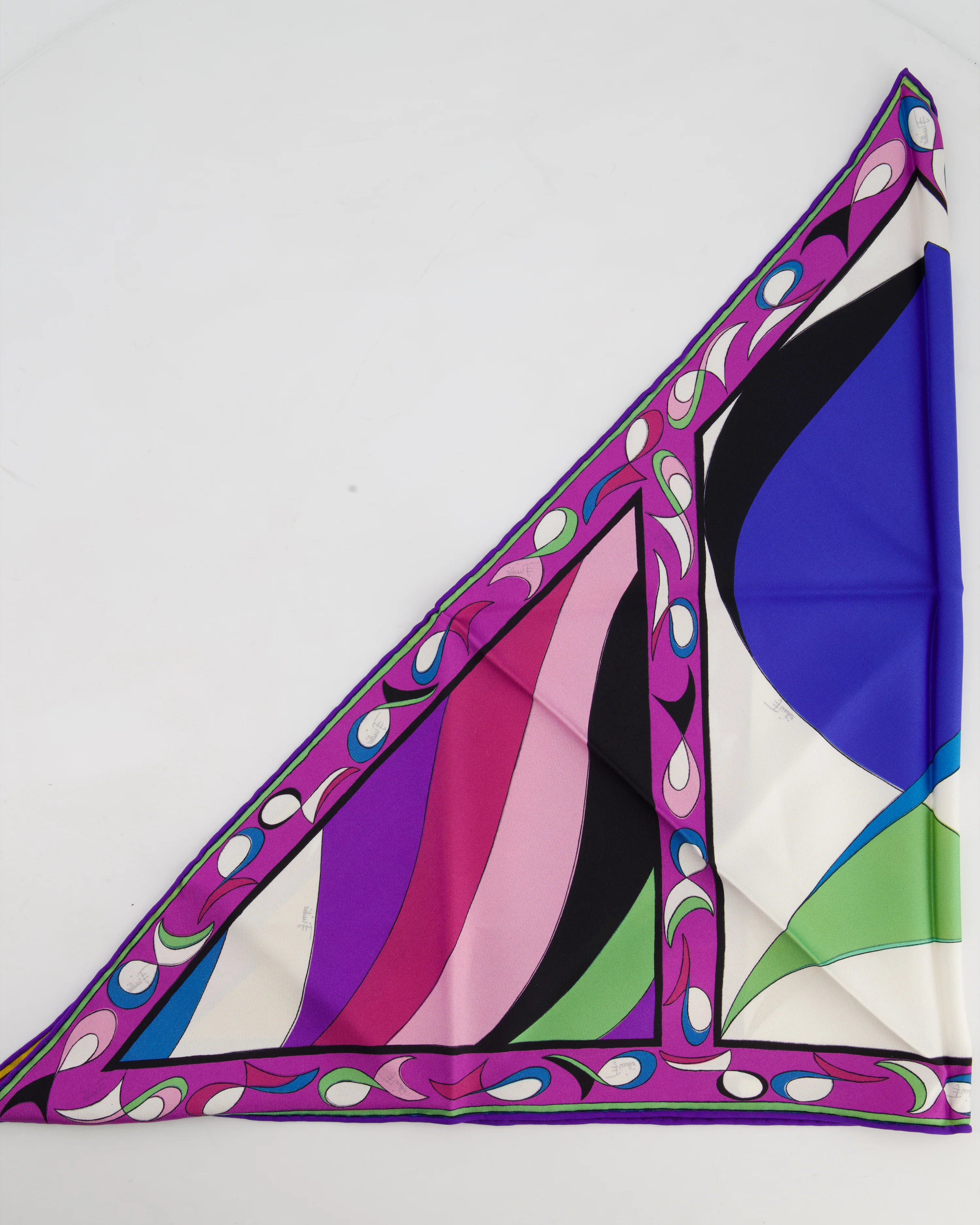 Emilio Pucci Multi-Colour Pesci Print Reversible Silk Triangle Scarf Size 130cm x 135cm - Image 5