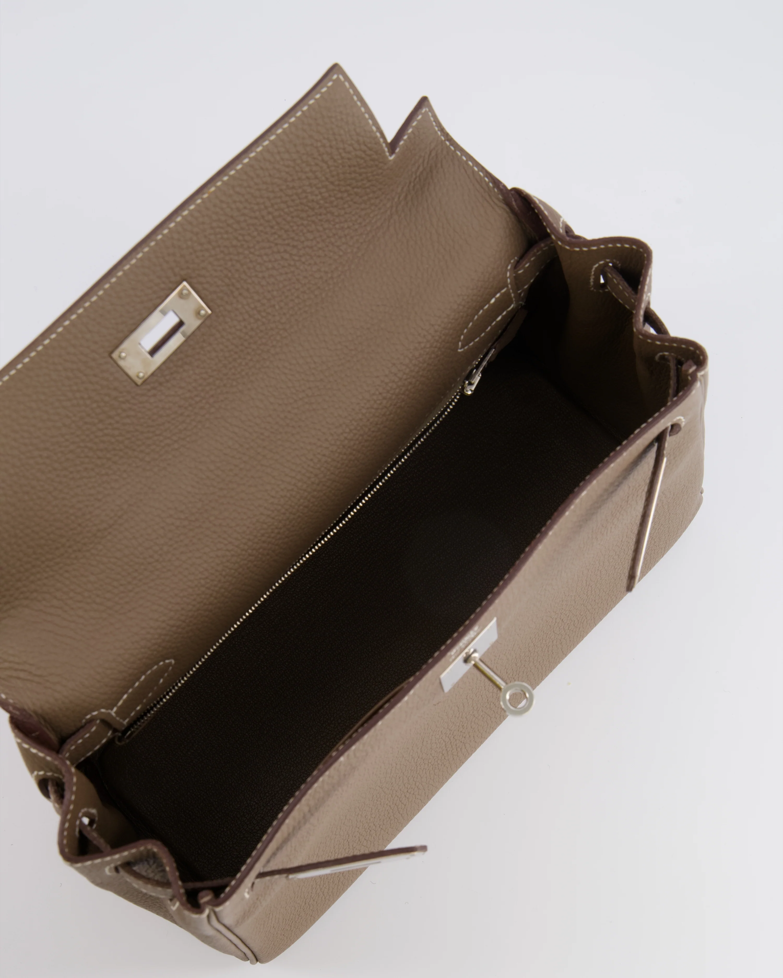*FIRE PRICE* Hermès Kelly 28 Retourne Bag in Etoupe Togo Leather with Palladium Hardware - Image 18