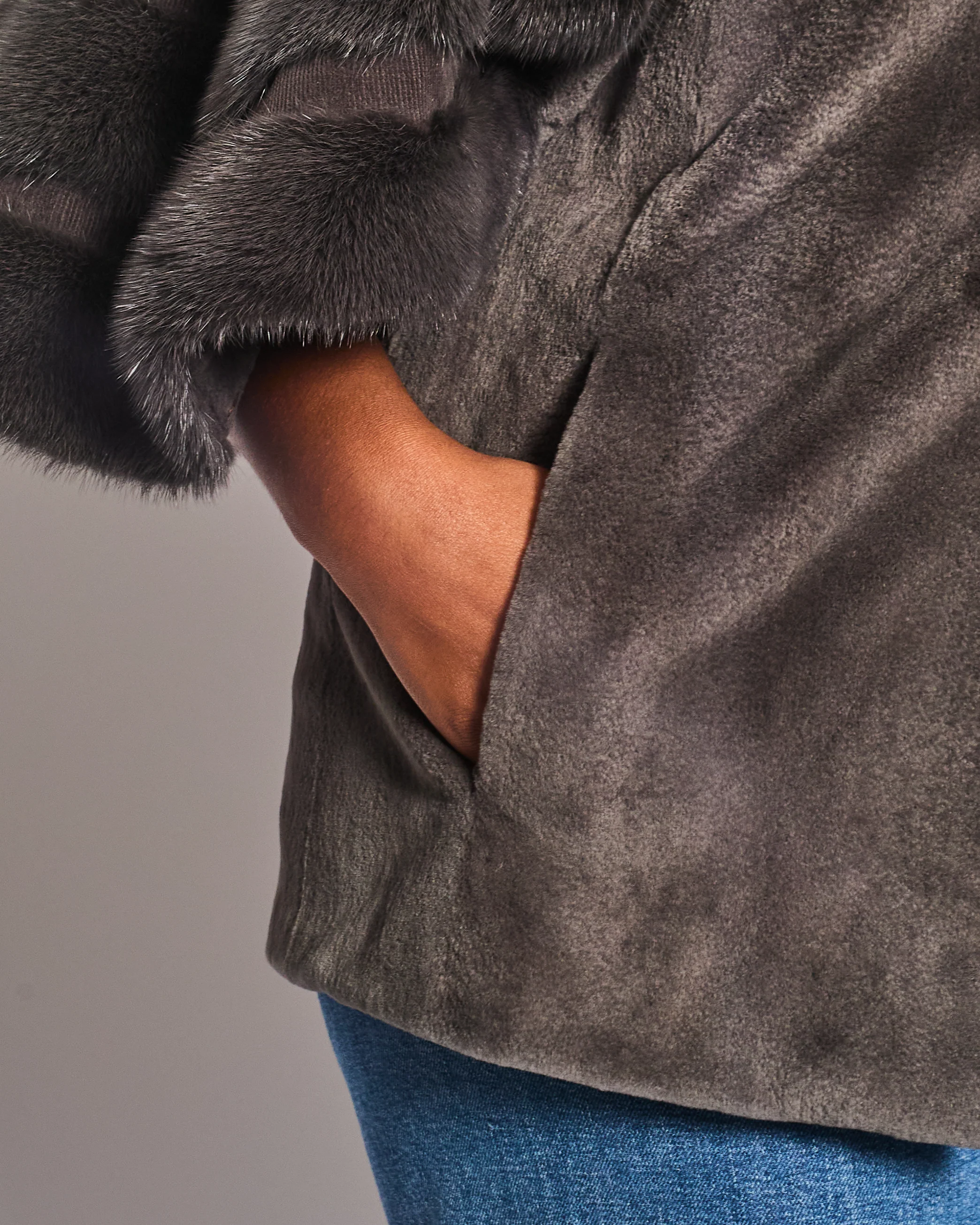 Exclusive M Grey Sheared Mink Jacket with Cropped Sleeve Detail Size IT 44 (UK 12) - Image 4