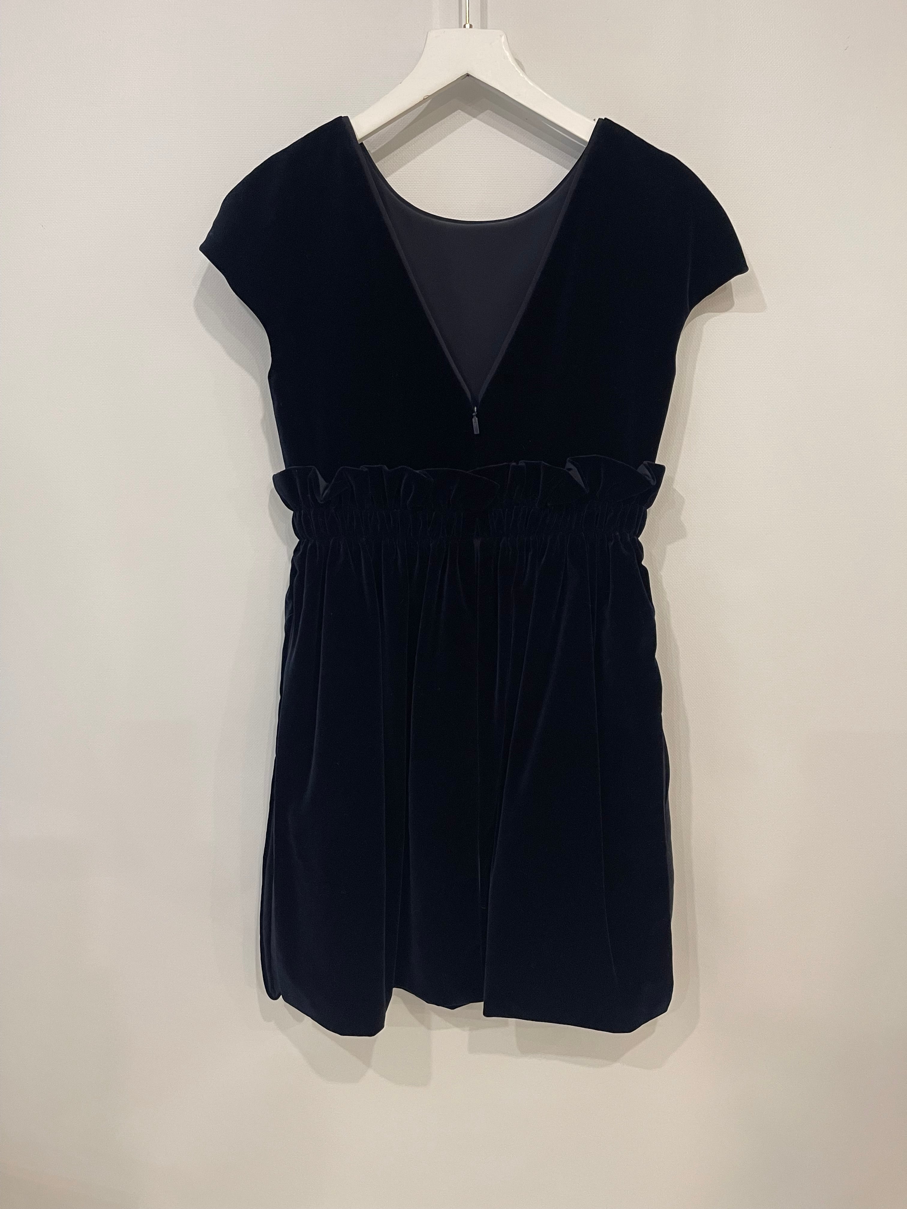 Fendi Navy Velvet Short-Sleeve Mini Dress with Floral Mink Fur Details Size IT 36 (UK 4) - Image 10