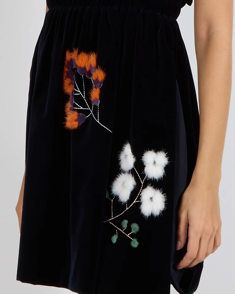 Fendi Navy Velvet Short-Sleeve Mini Dress with Floral Mink Fur Details Size IT 36 (UK 4) - Image 5