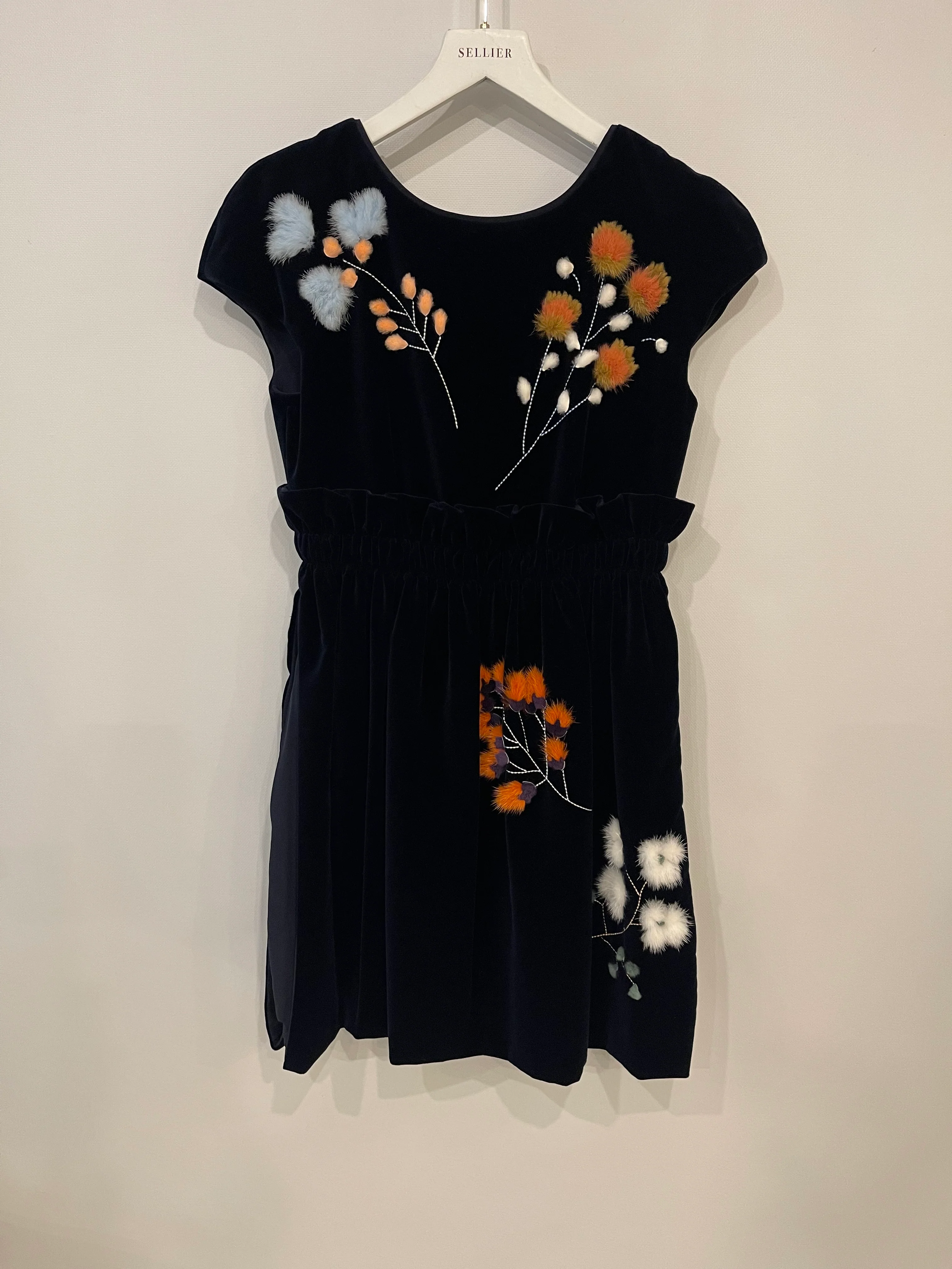 Fendi Navy Velvet Short-Sleeve Mini Dress with Floral Mink Fur Details Size IT 36 (UK 4) - Image 9