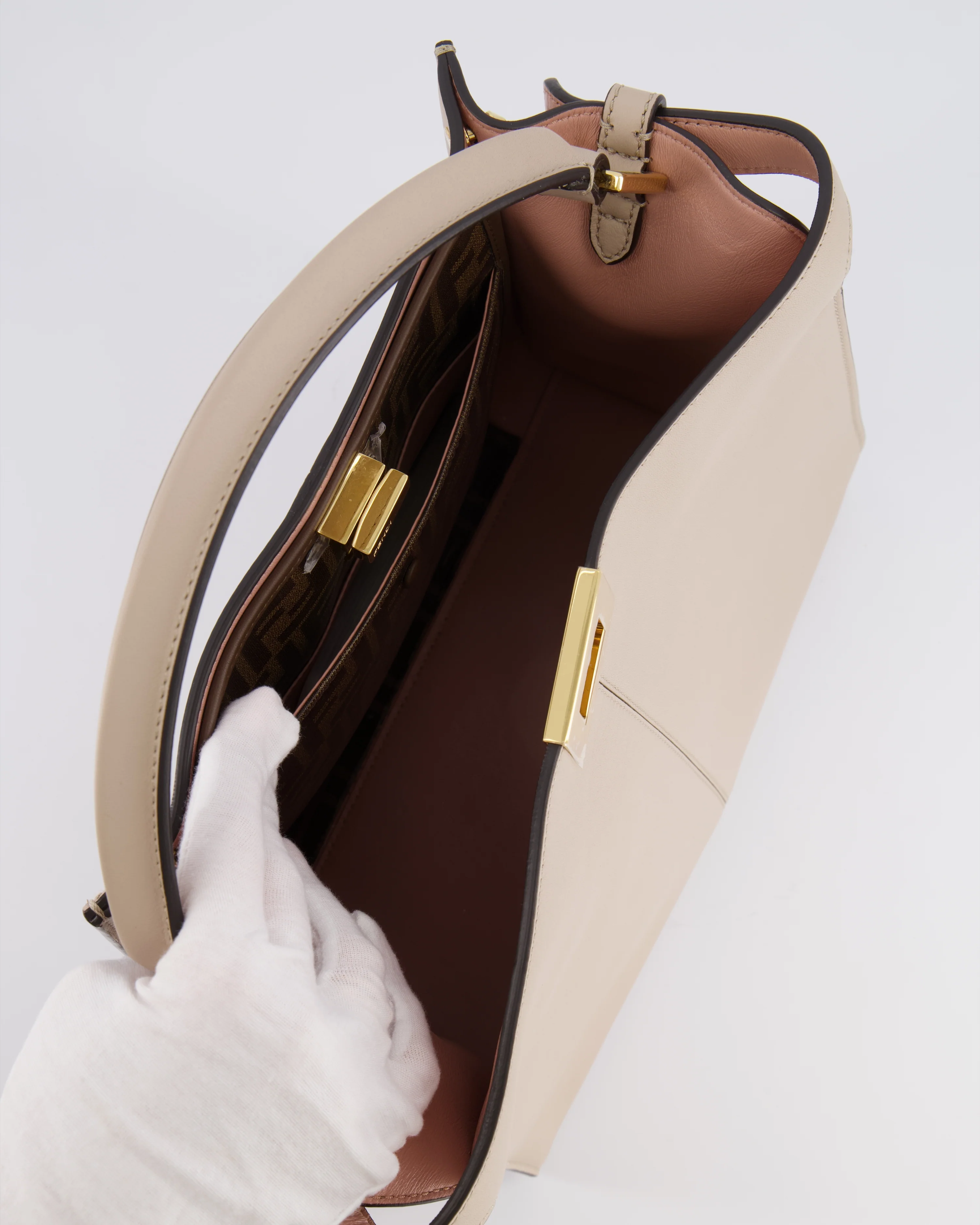 Fendi Light Beige Medium XLite Peekaboo Leather Bag with Gold Hardware RRP £3,500 - Image 17