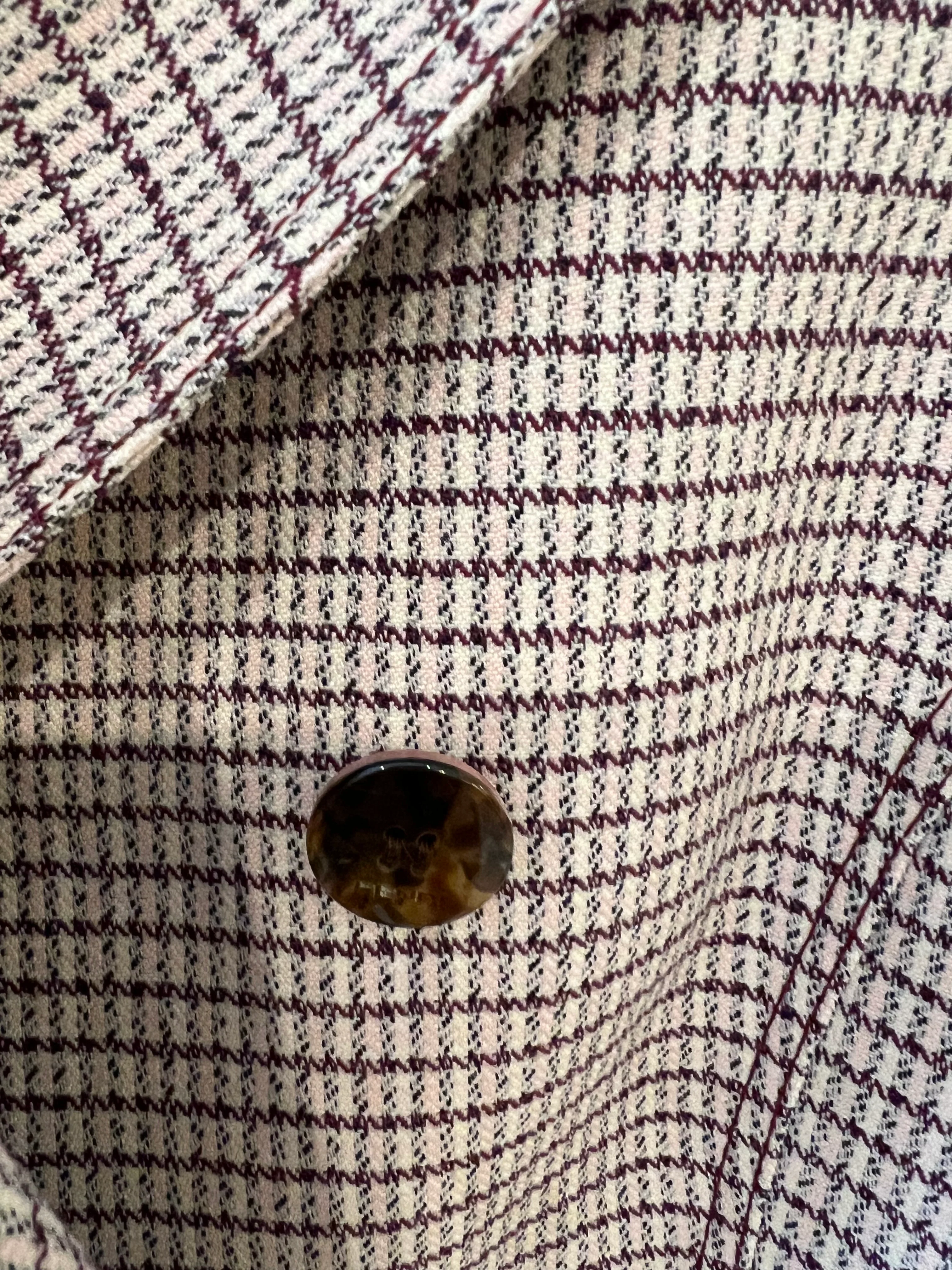 Fendi Red and Pink Micro Houndstooth Belted Jacket with Brown Tortoise Shell Logo Buttons Size IT 38 (UK 6) - Image 13
