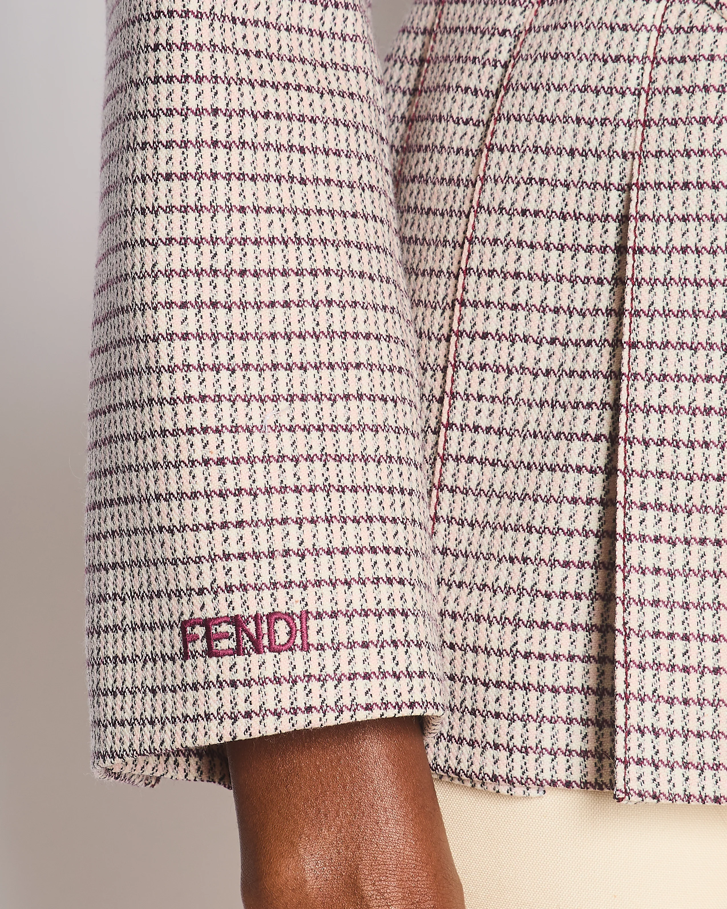 Fendi Red and Pink Micro Houndstooth Belted Jacket with Brown Tortoise Shell Logo Buttons Size IT 38 (UK 6) - Image 5