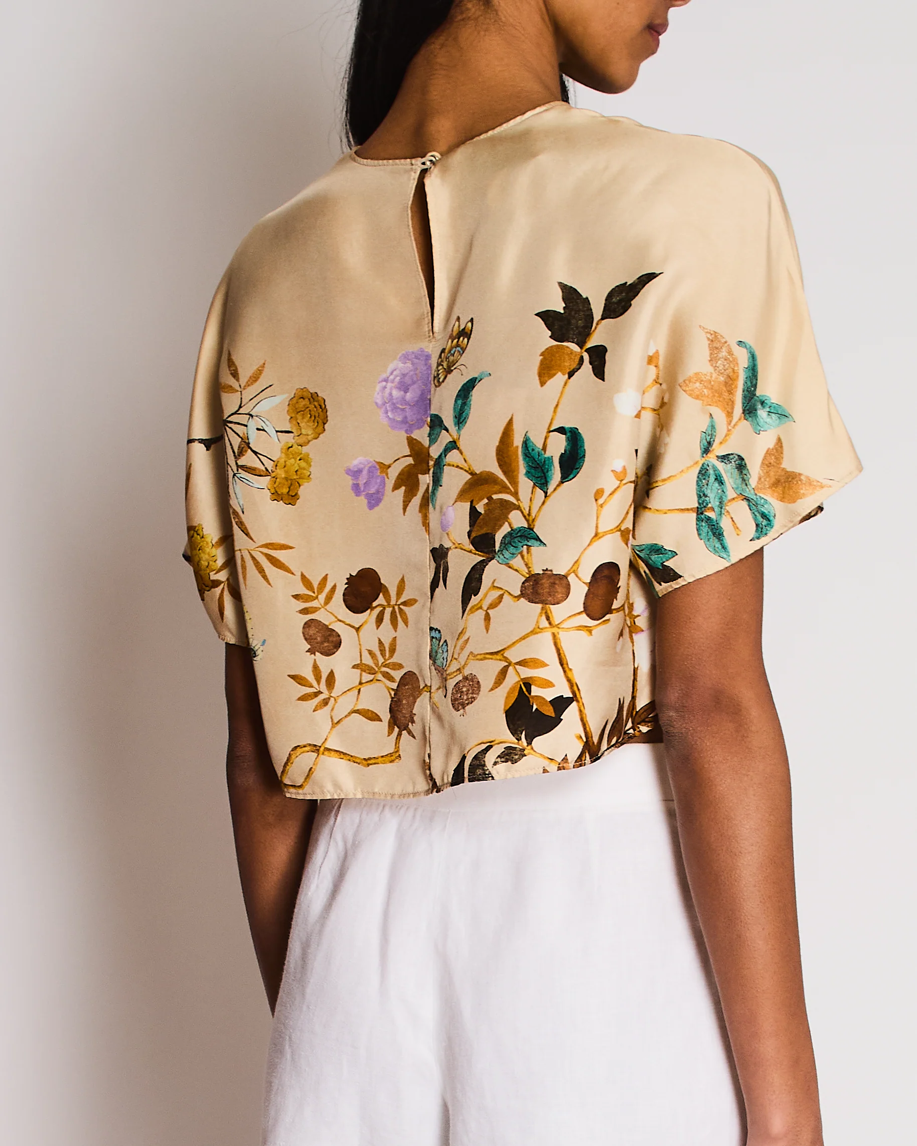 Gucci Beige GG Silk Floral Printed Cropped Top Size IT 42 (UK 10) - Image 3