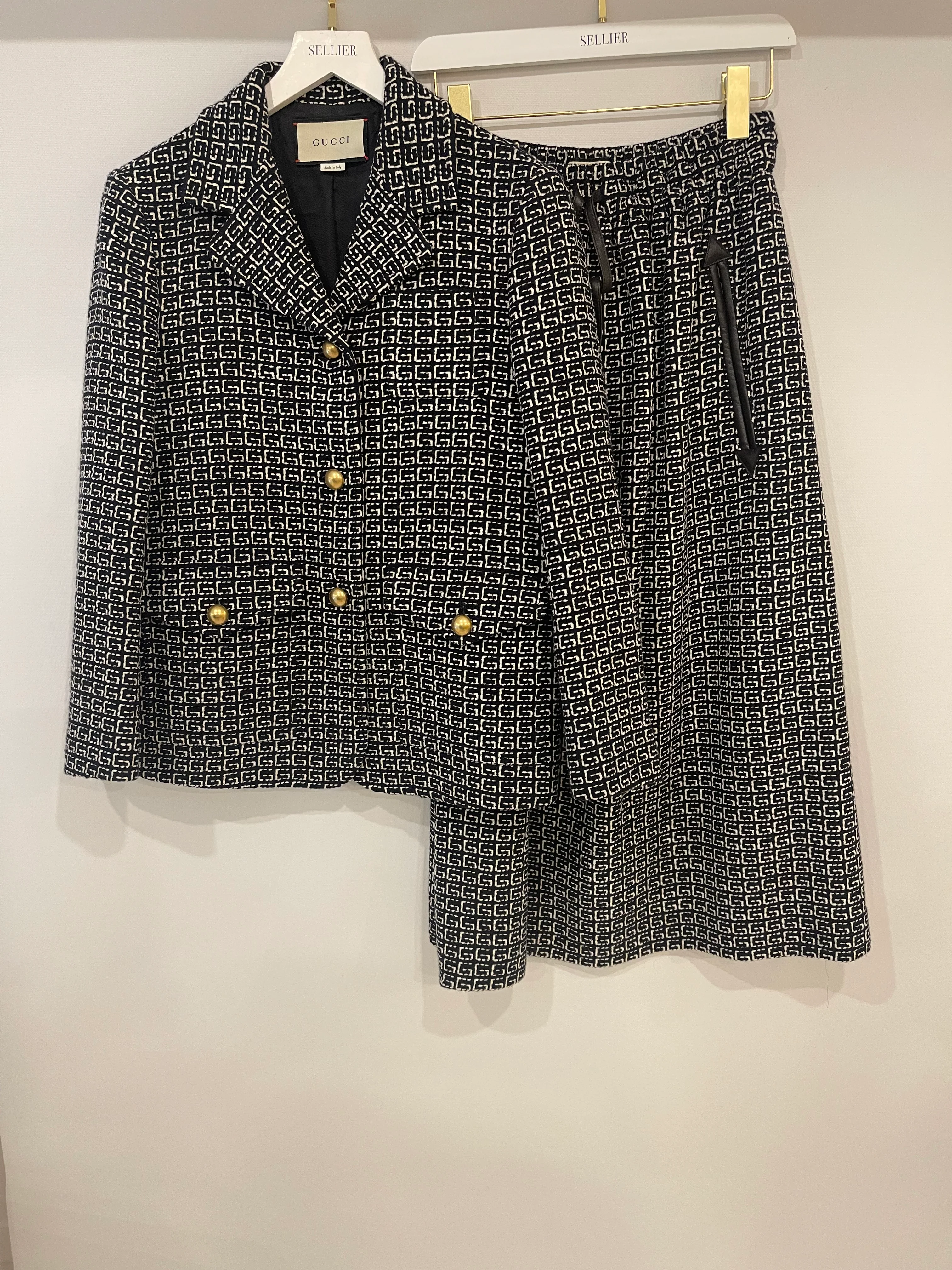 Gucci Black and White GG Logo Jacket and Midi Skirt Set with Leather Details Size IT 44 (UK 12) - Image 12