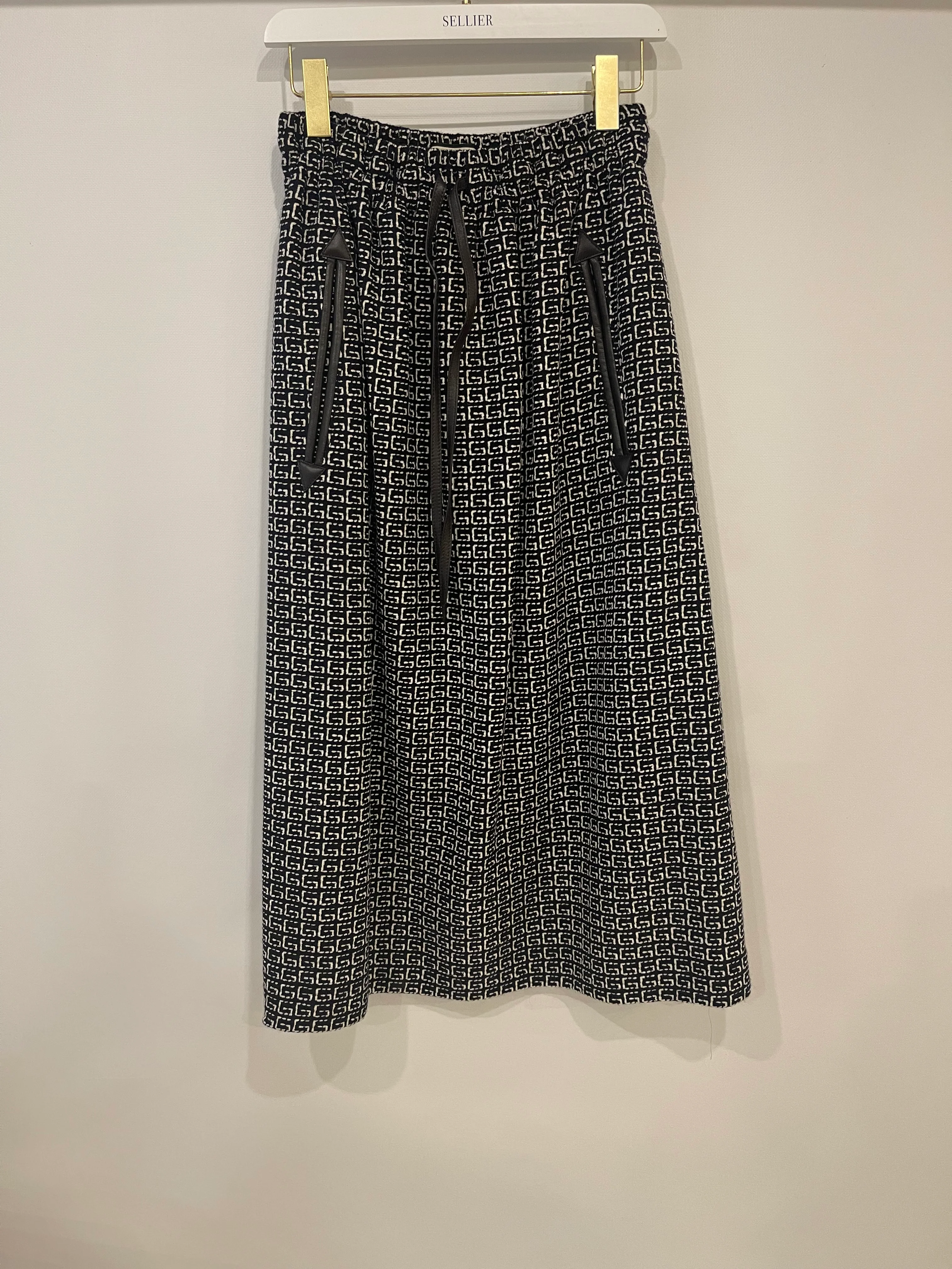 Gucci Black and White GG Logo Jacket and Midi Skirt Set with Leather Details Size IT 44 (UK 12) - Image 16