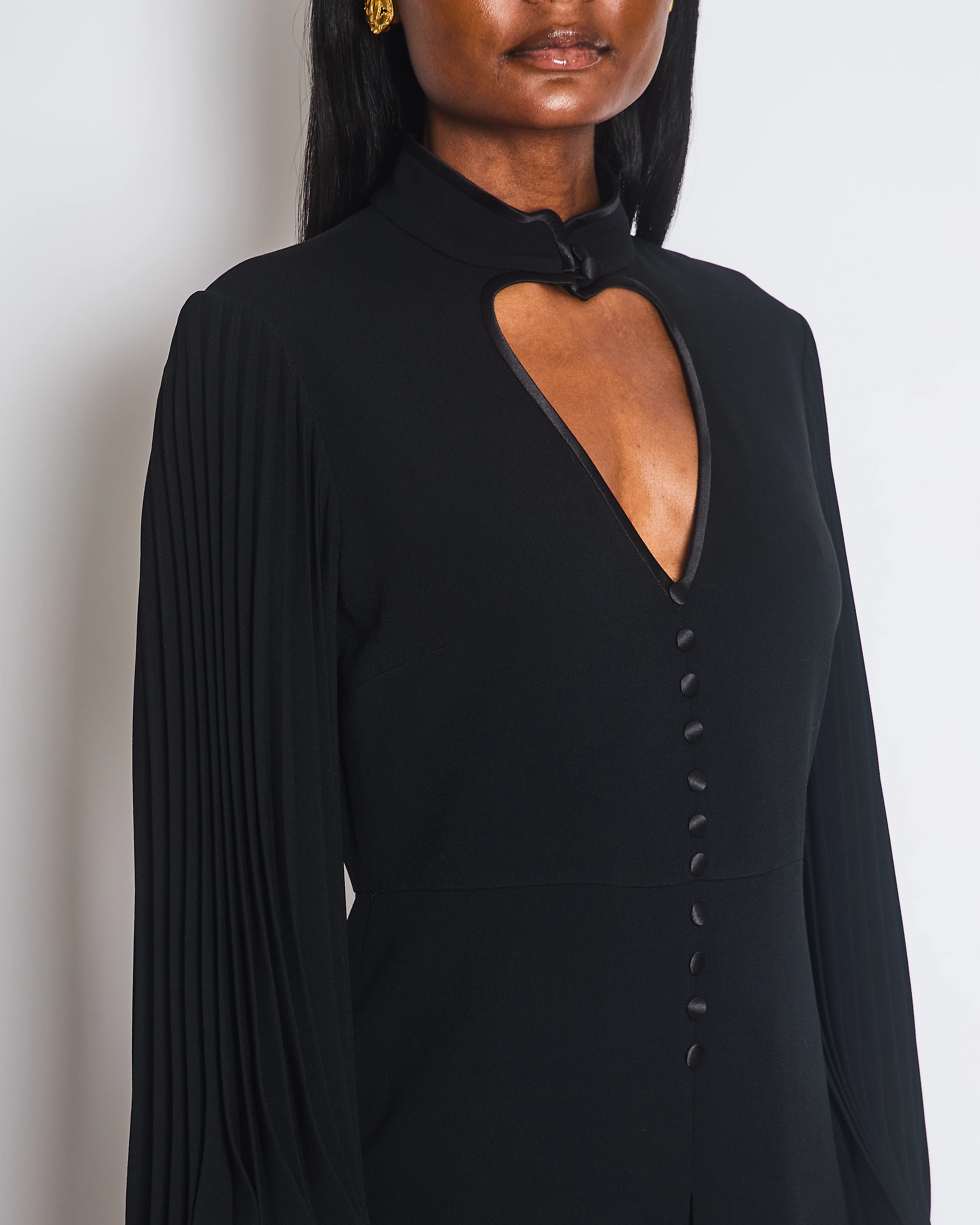 Gucci Black Button Front Dress with Heart Cut-Out Detail and Pleated Sleeve Size IT 42 (UK 10) - Image 2
