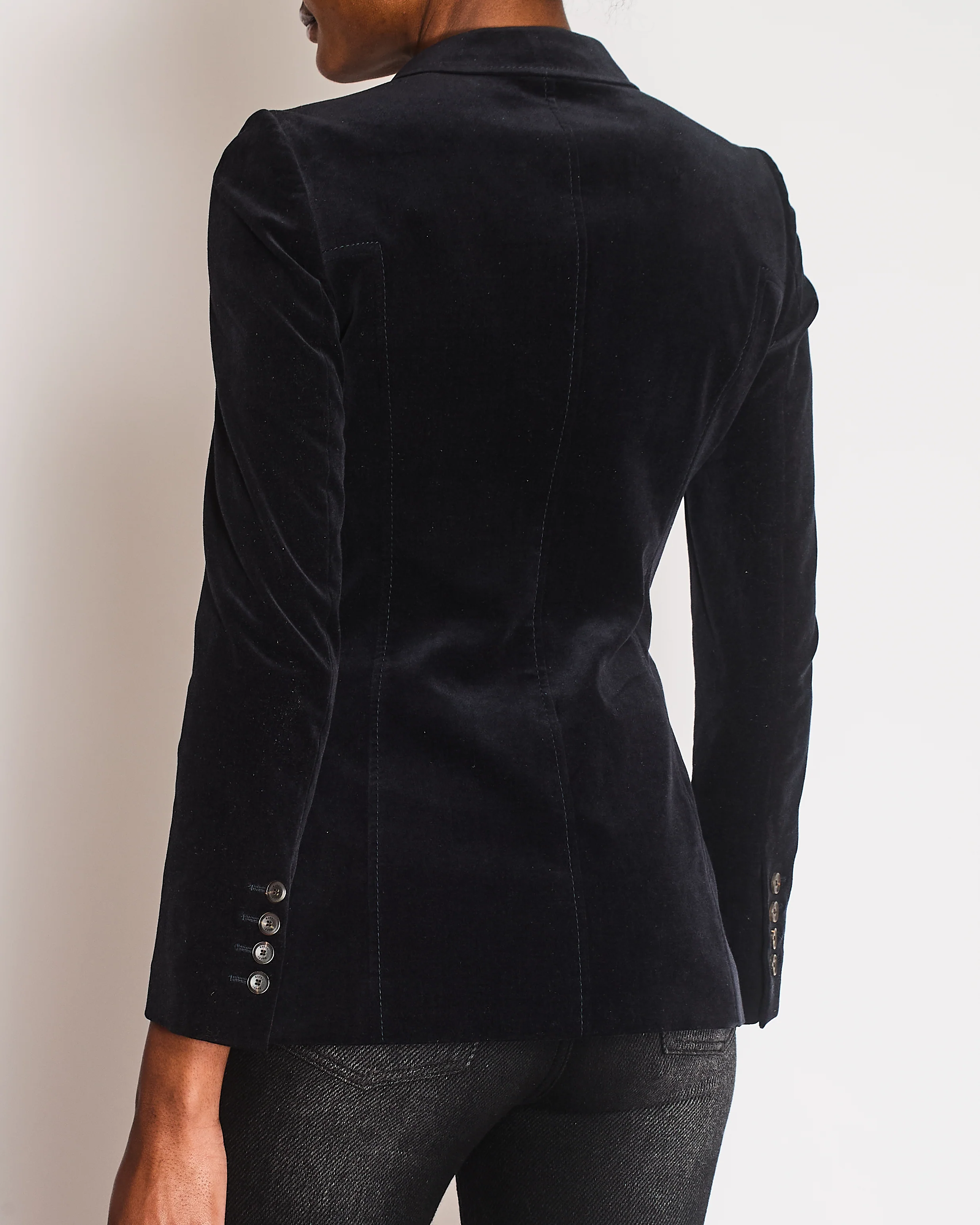Gucci Black Velvet Single-Breasted Blazer with Logo Buttons Size IT 38 (UK 6) - Image 3