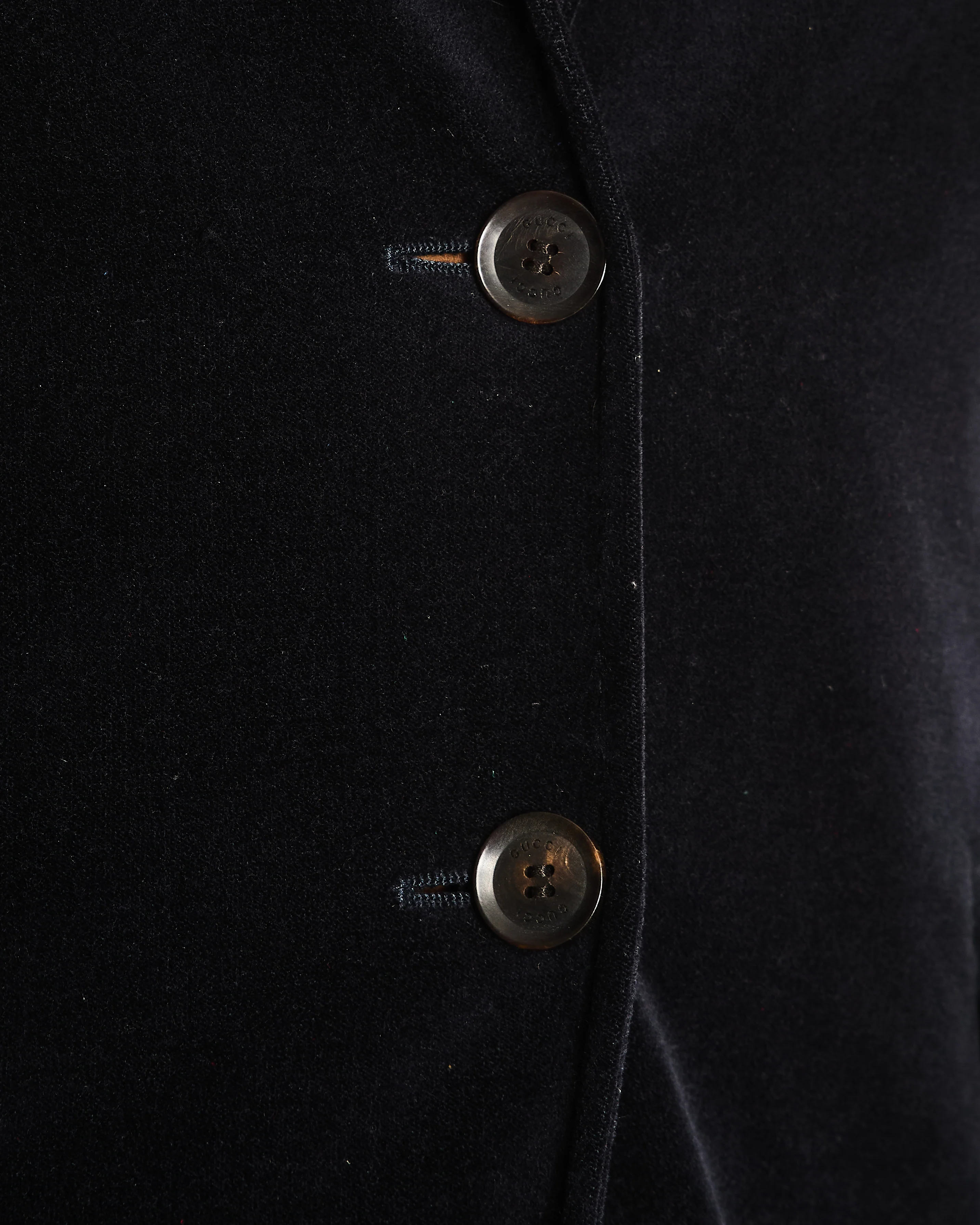Gucci Black Velvet Single-Breasted Blazer with Logo Buttons Size IT 38 (UK 6) - Image 4