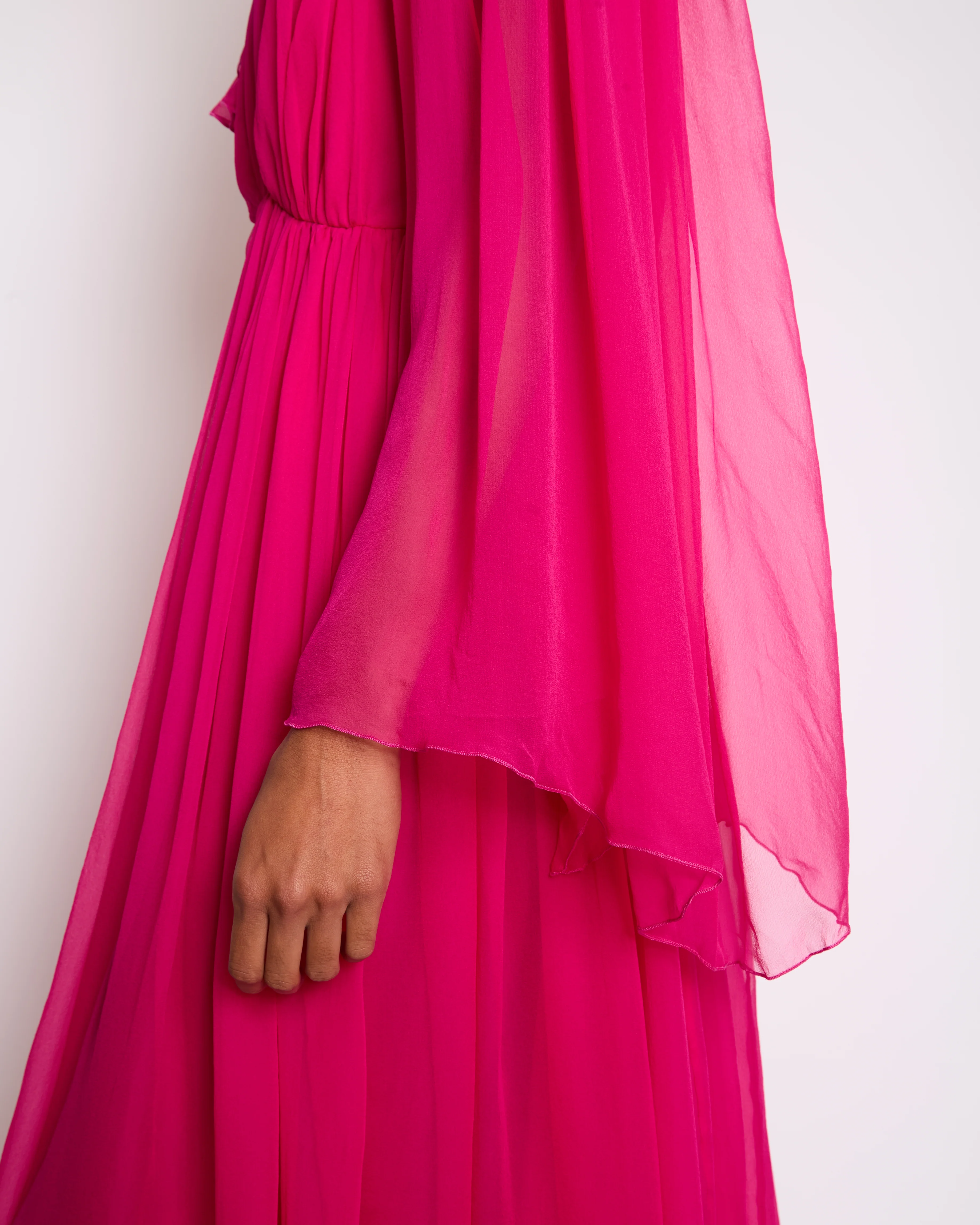 Gucci Fuchsia Silk Long Sleeve Midi Dress with V-Neck and Frill Detail Size IT 46 (UK 14) - Image 5