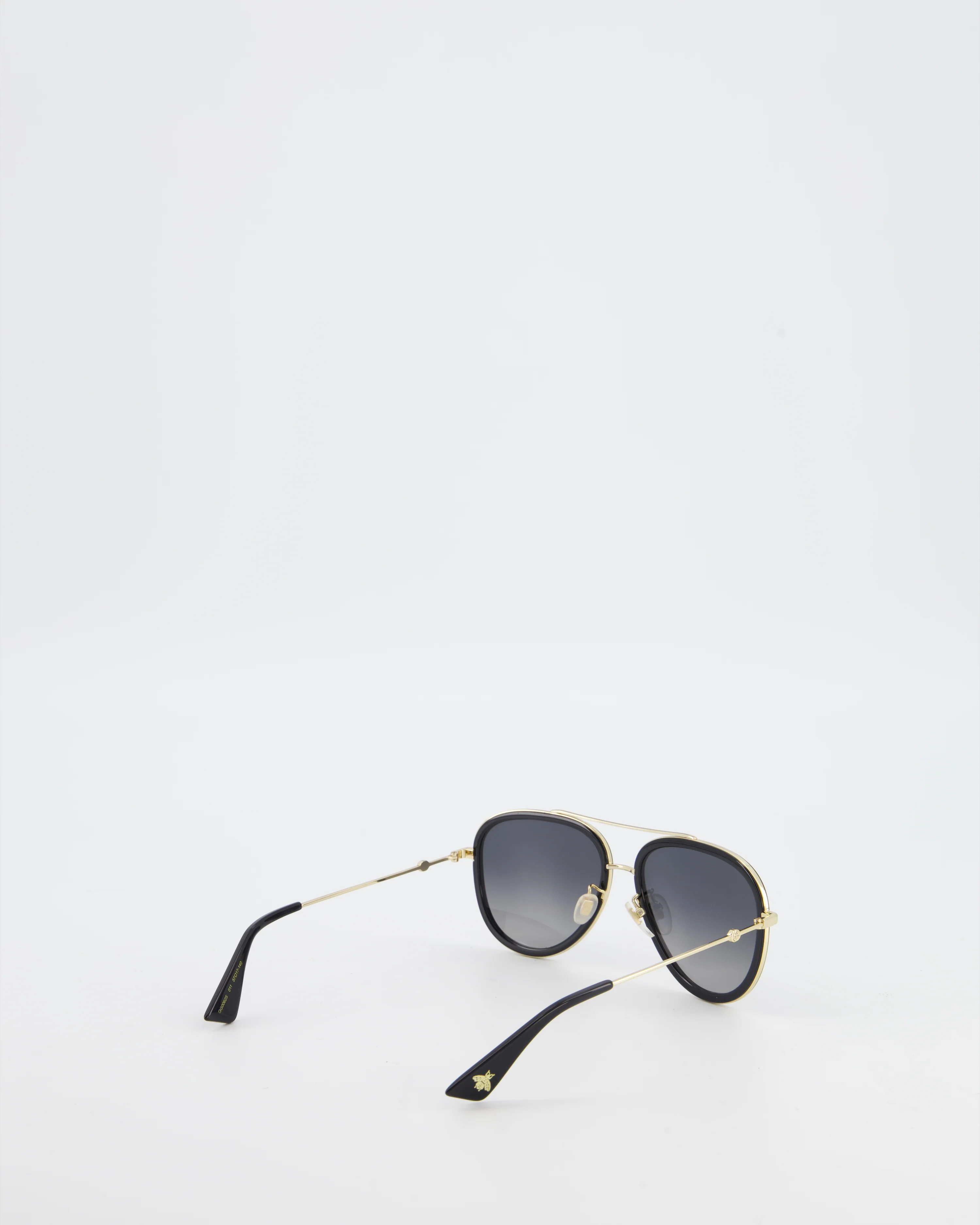 Gucci Gradient Aviator Sunglasses with Black & Gold Frame - Image 4