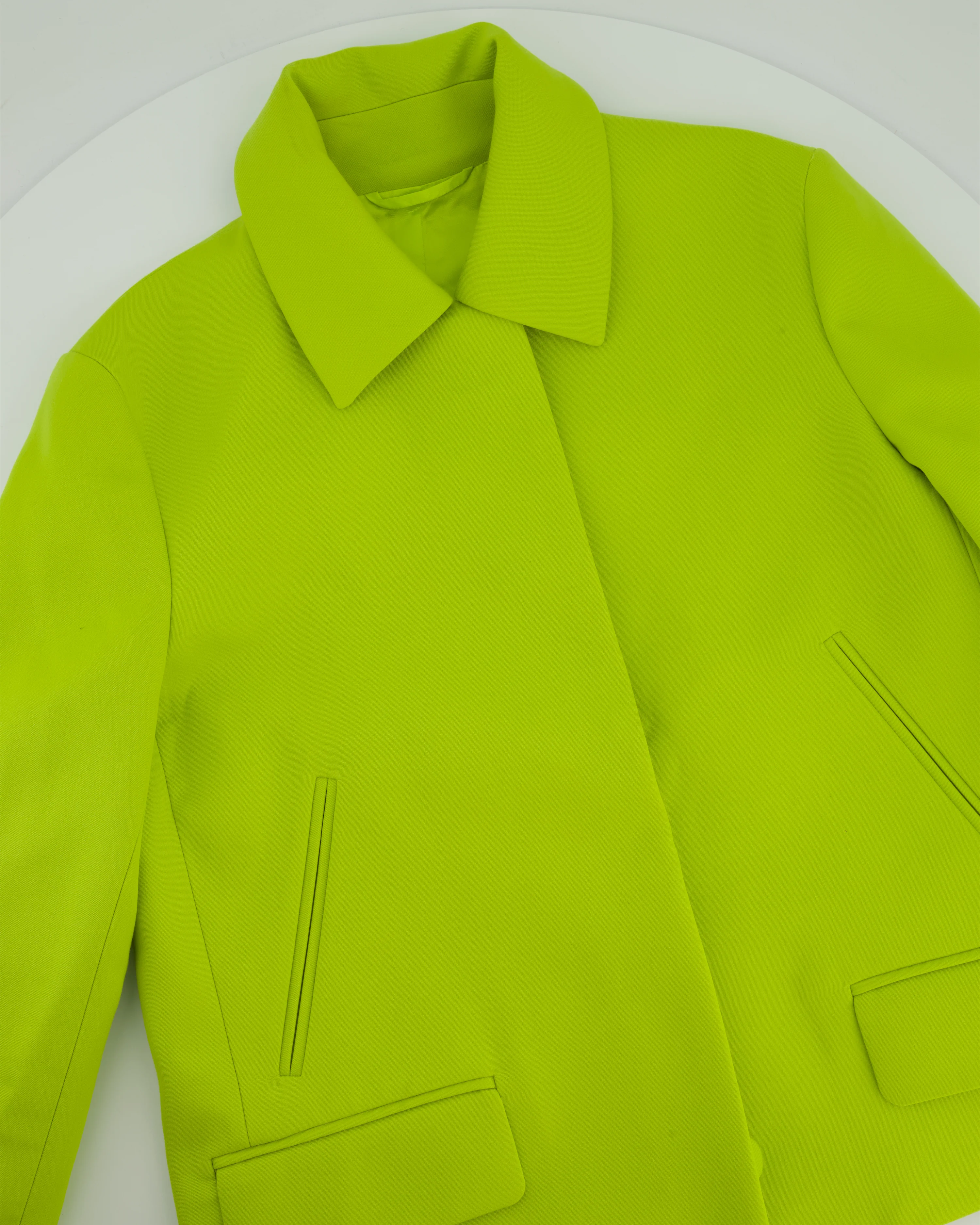 Gucci Lime Green Wool Shorts & Jacket Set With Silver Logo Detail Size IT 38/40 (UK 6/8) - Image 6