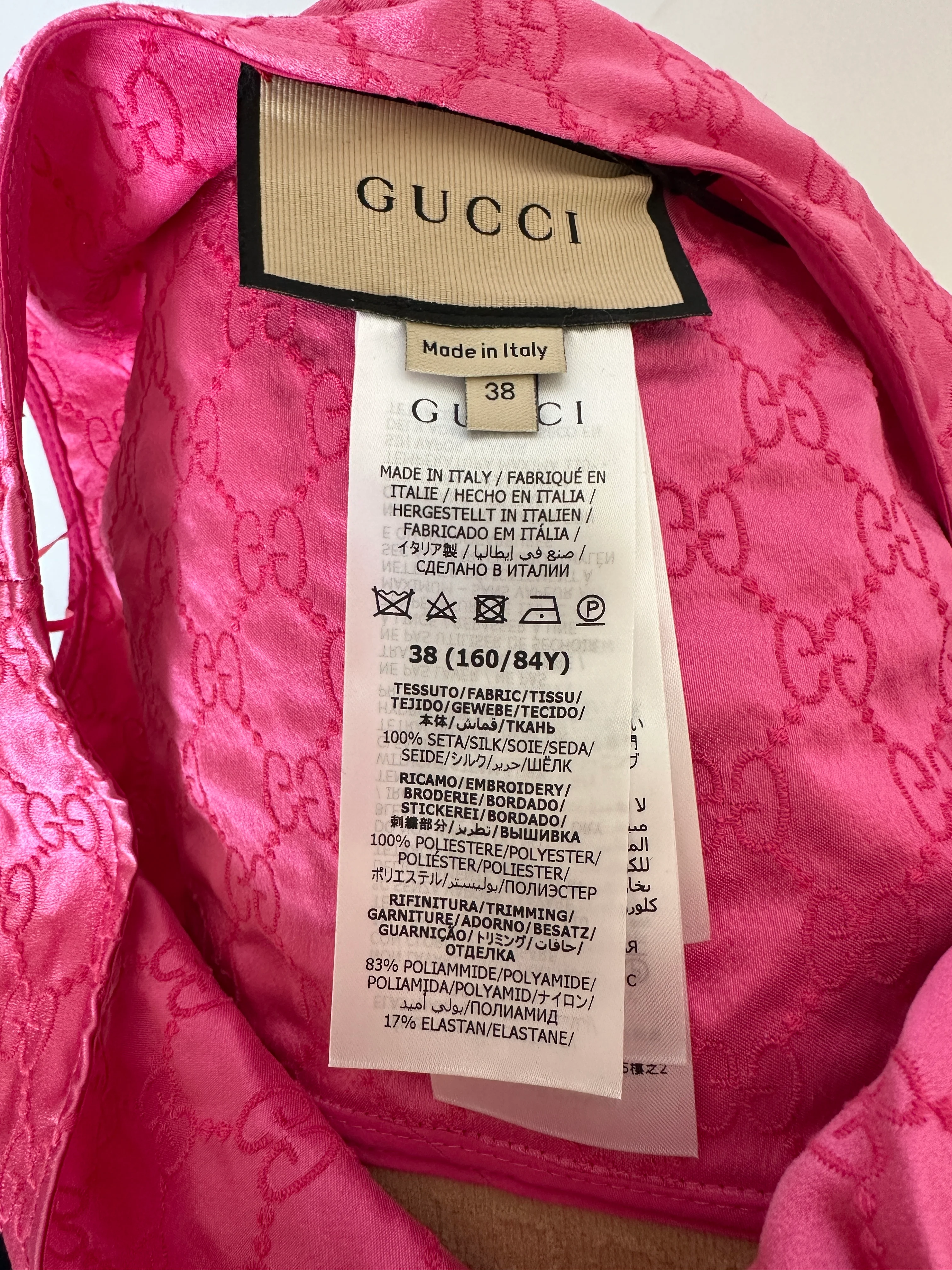 Gucci Pink Silk Monogram Top Shorts Set with Beige Logo Elasticated Detail Size IT 38 (UK 6) - Image 15