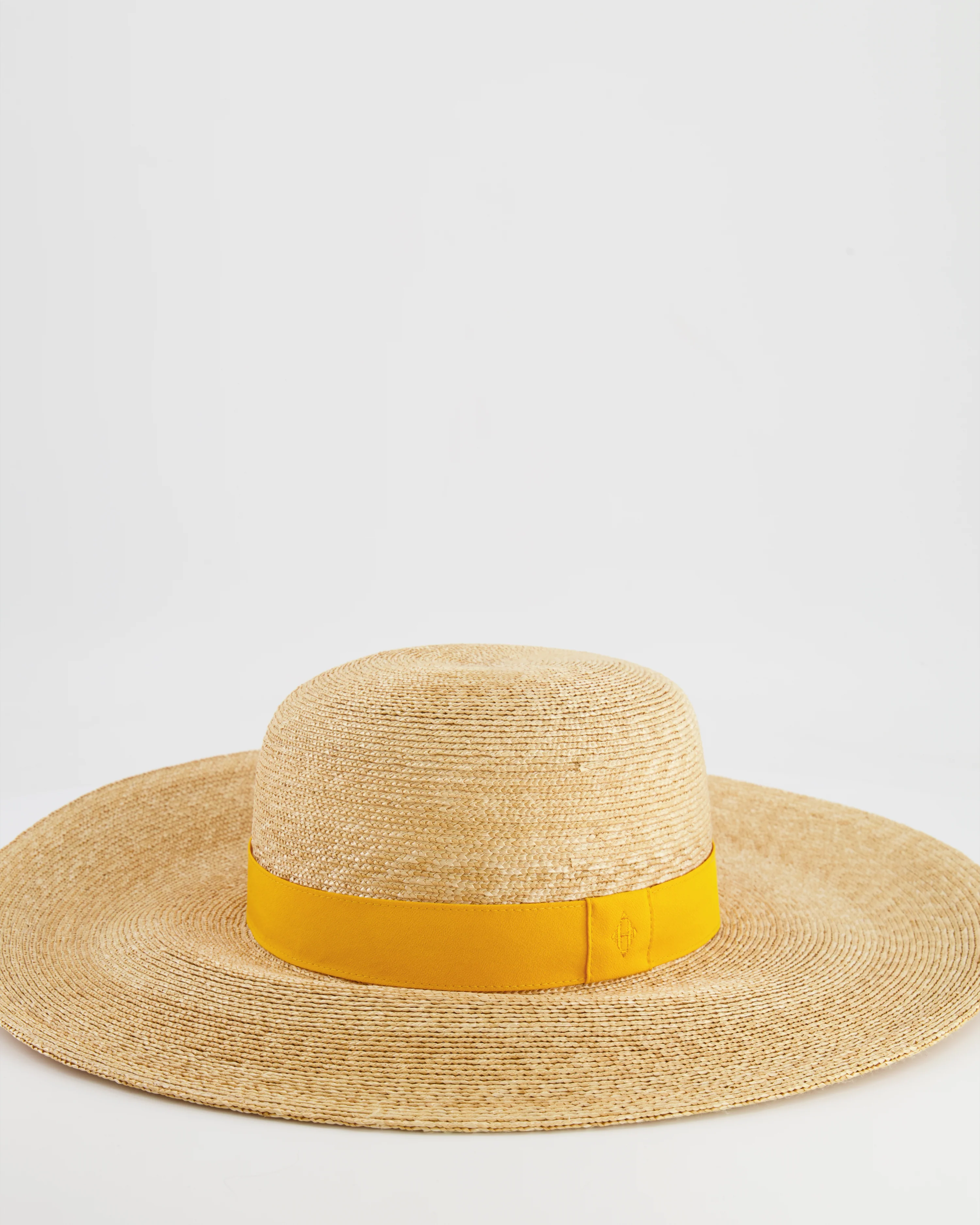 Hermès Beige Raffia Woven Hat with Yellow Bandeaux Size 57 - Image 2