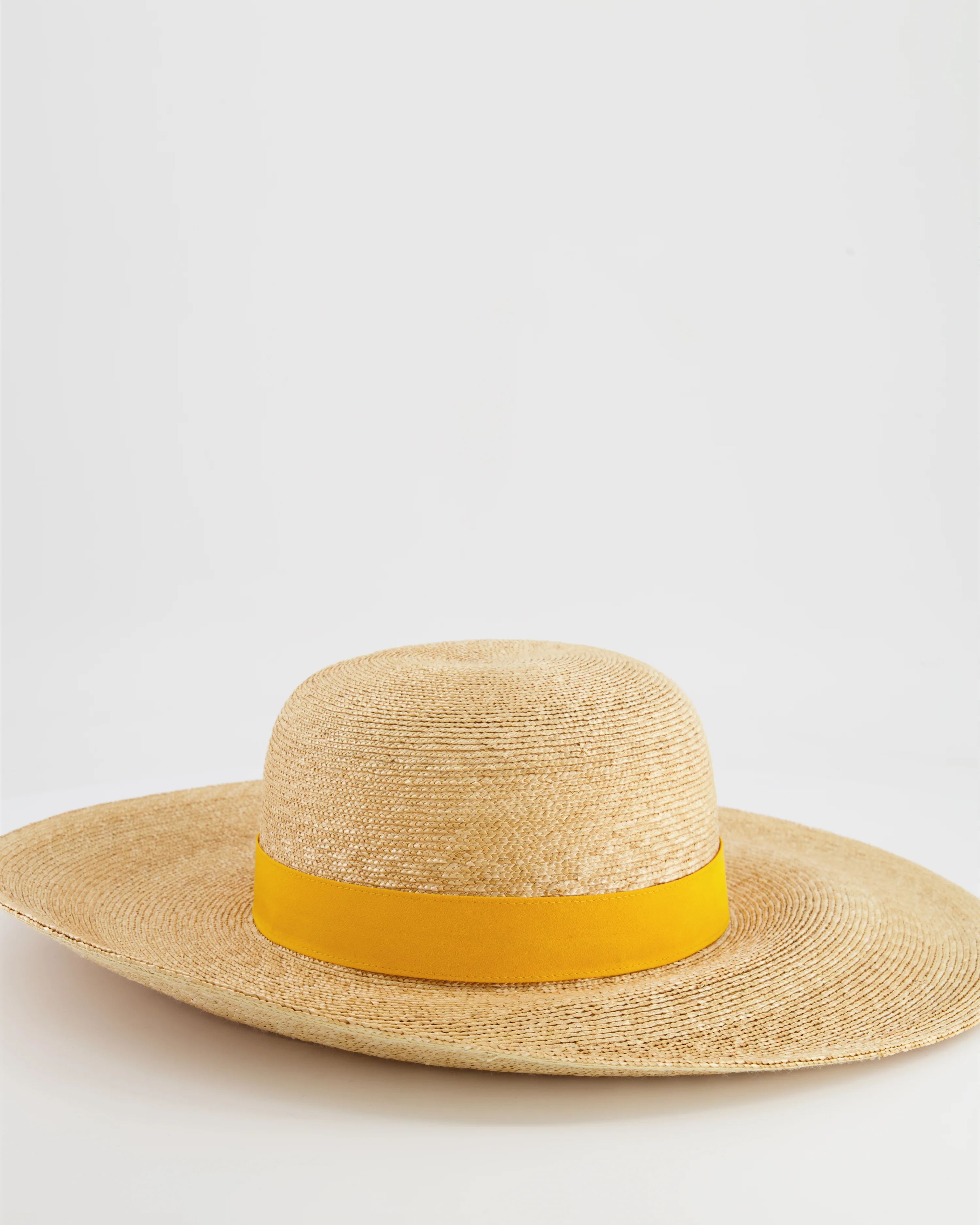 Hermès Beige Raffia Woven Hat with Yellow Bandeaux Size 57 - Image 3