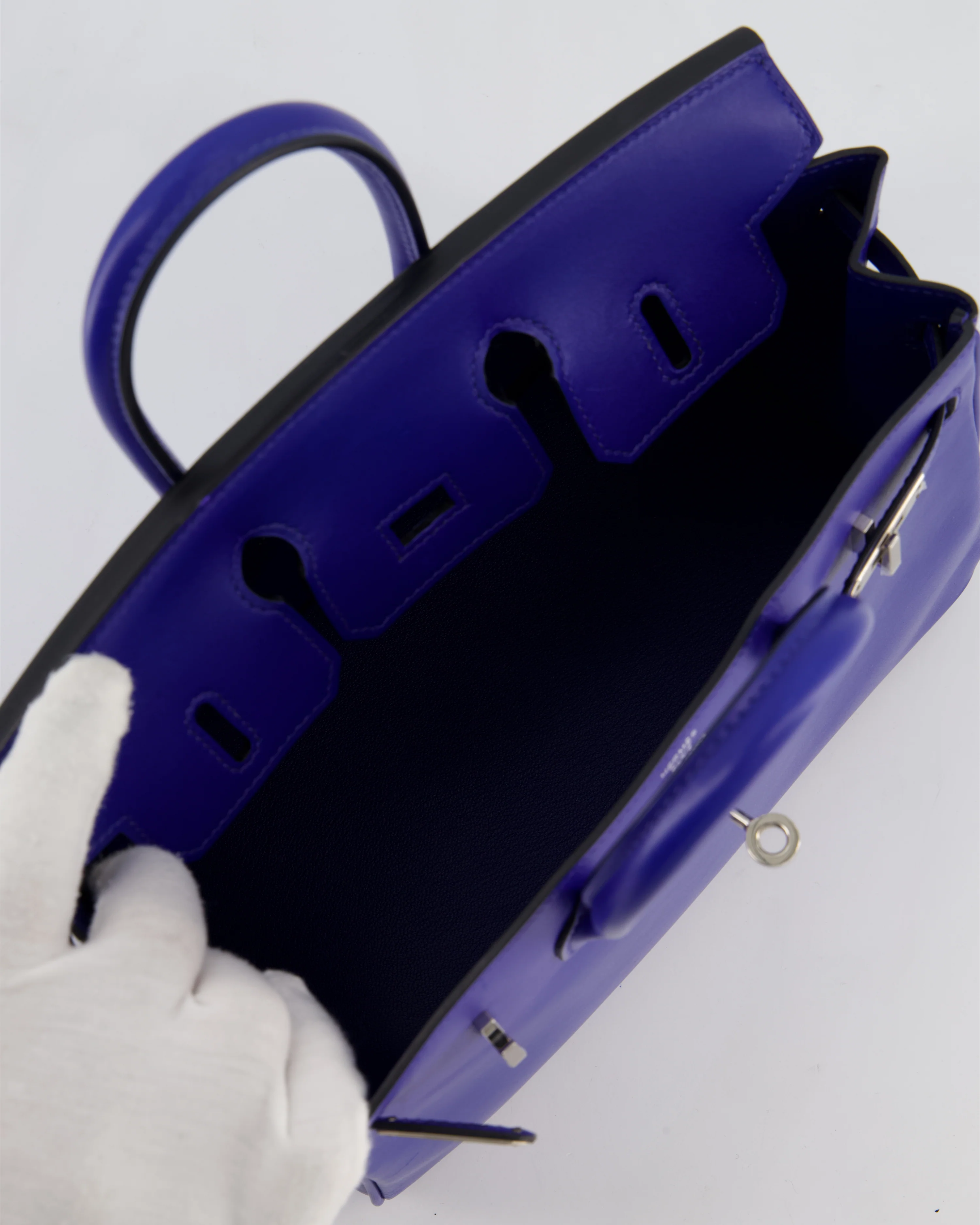 Hermès Birkin 25 Retourne Bag in Blue Electrique Tadelakt Leather with Palladium Hardware - Image 17