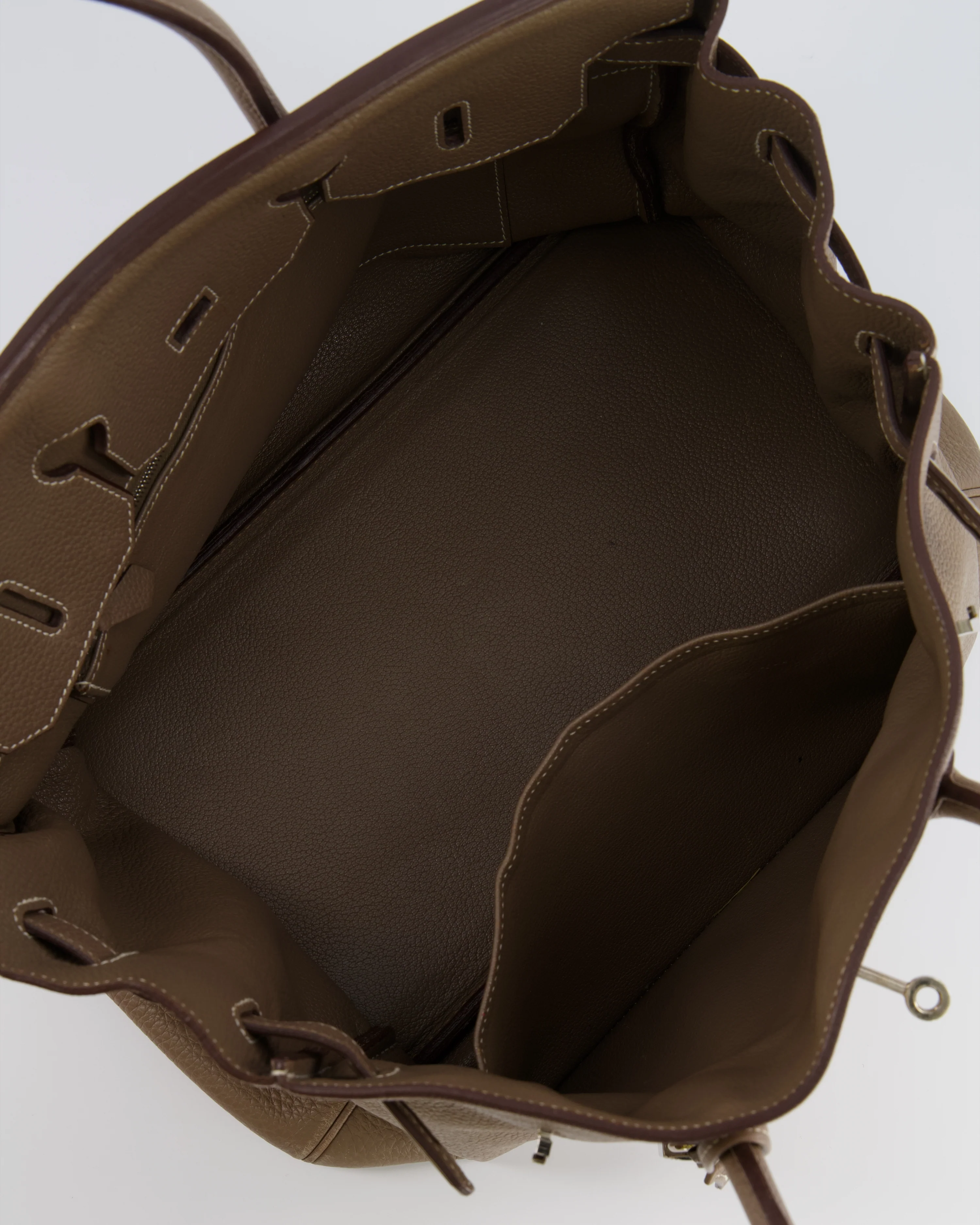 Hermès Birkin 35 Bag in Etoupe Togo Leather with Palladium Hardware - Image 17