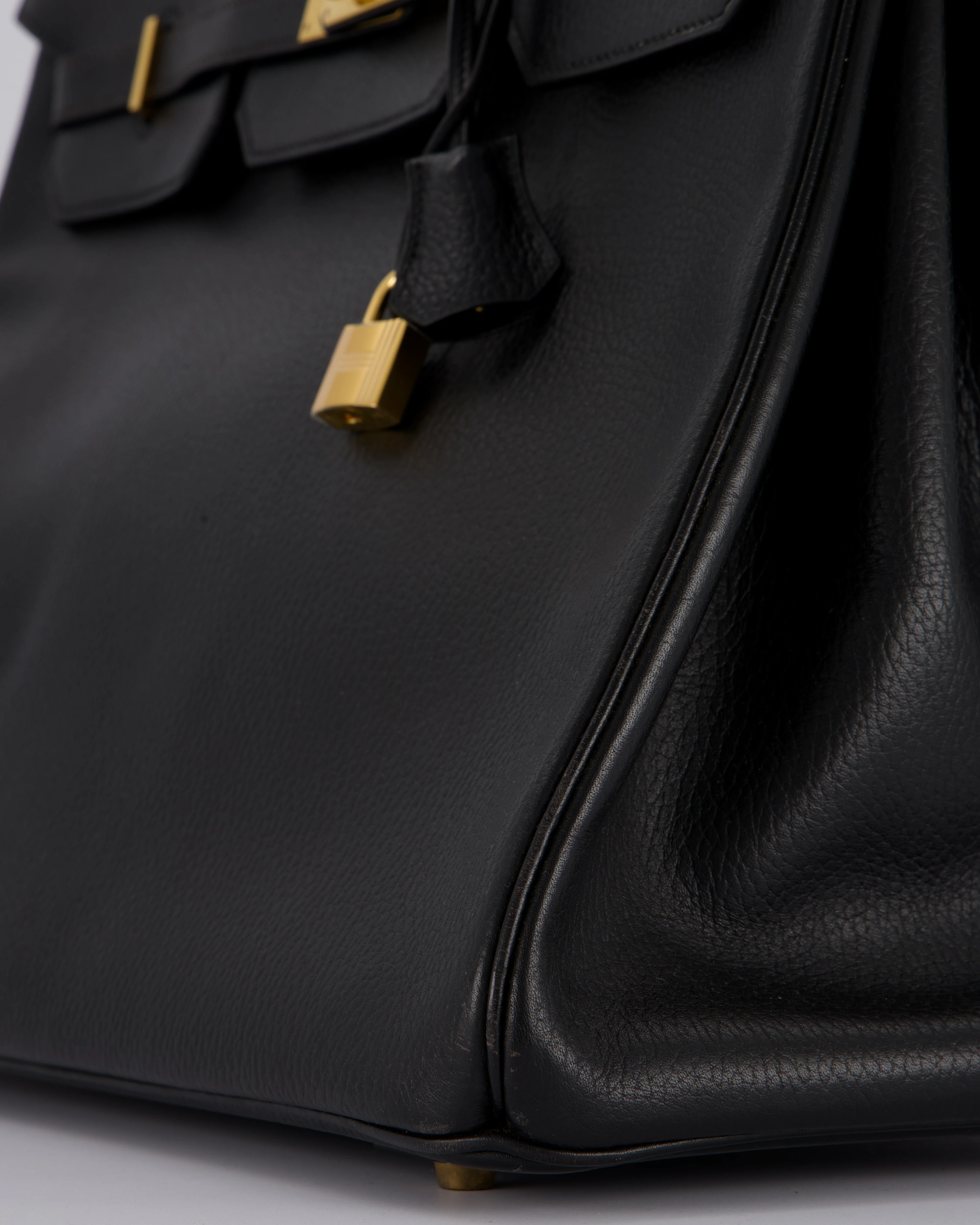*RARE* Hermès Birkin 40 Retourne Bag in Black Ardennes Leather with Gold Hardware - Image 12