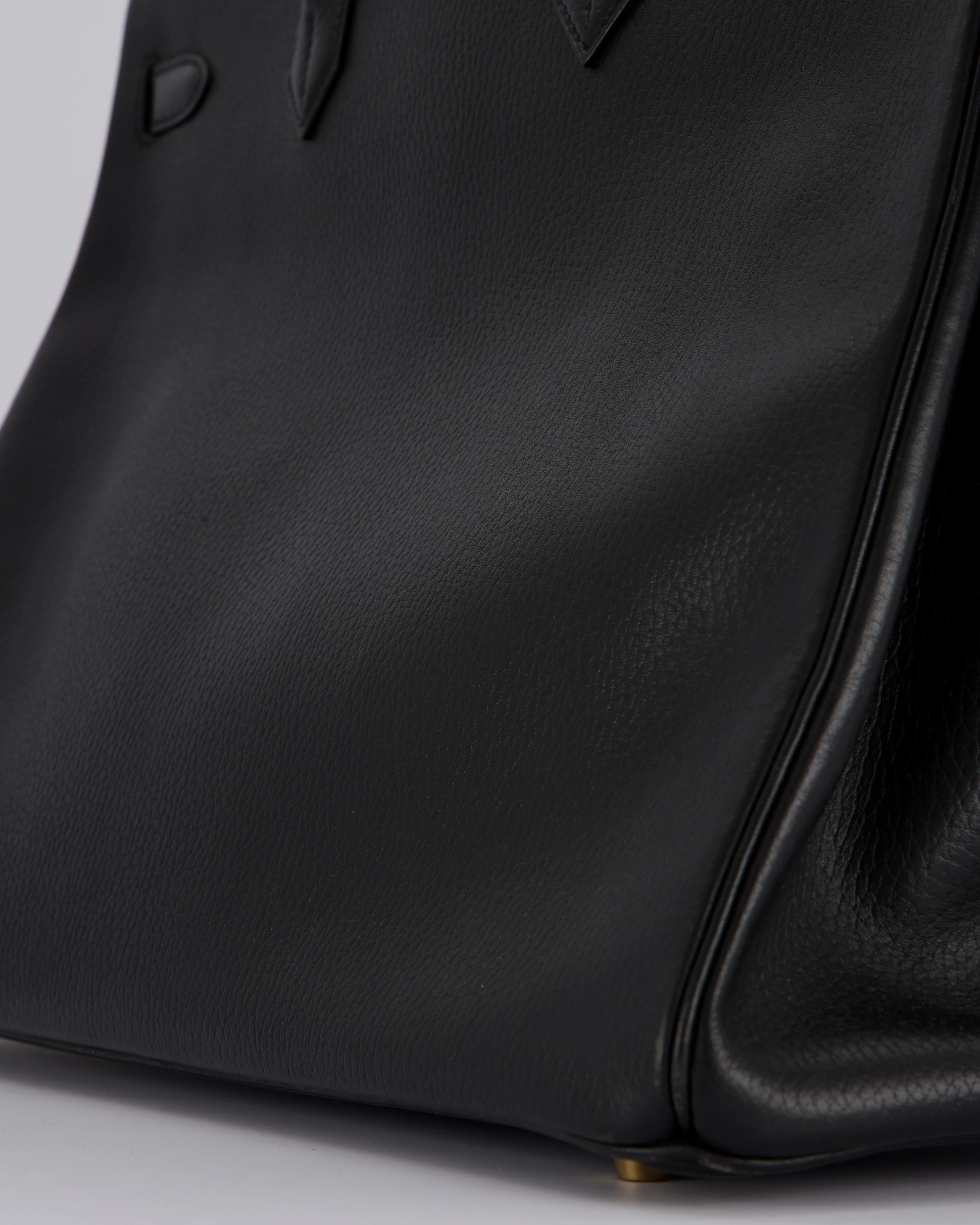 *RARE* Hermès Birkin 40 Retourne Bag in Black Ardennes Leather with Gold Hardware - Image 14