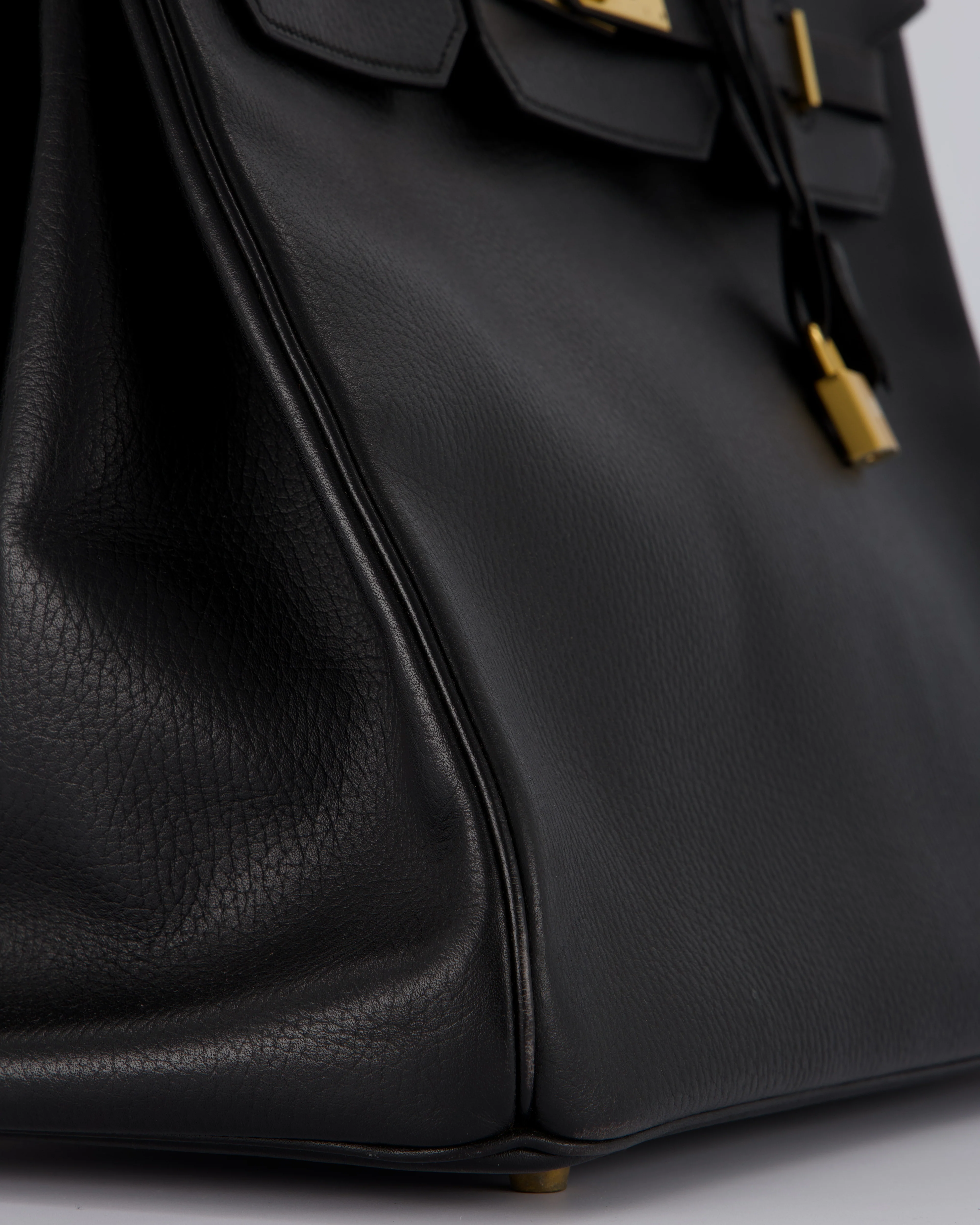 *RARE* Hermès Birkin 40 Retourne Bag in Black Ardennes Leather with Gold Hardware - Image 15