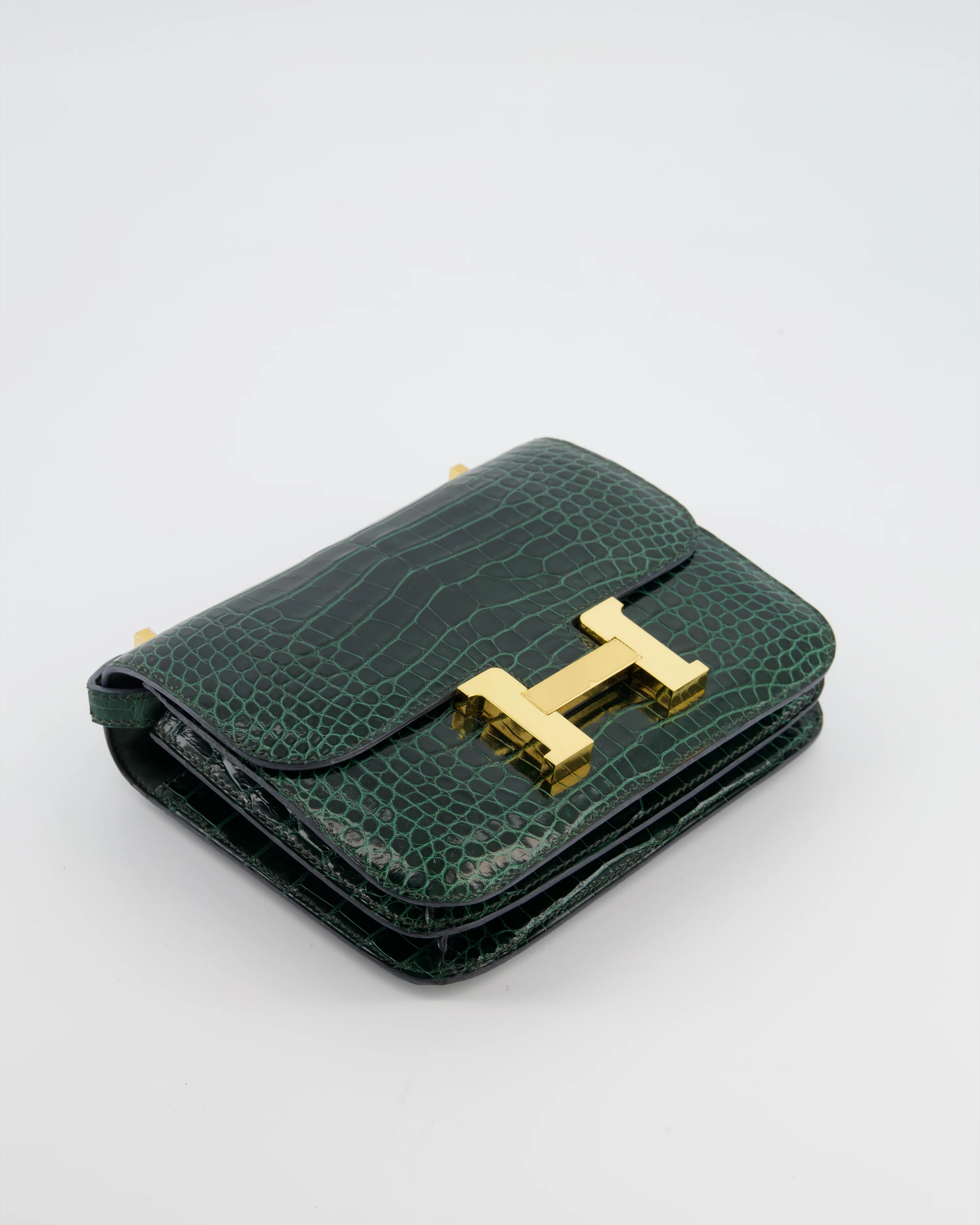 Hermès Constance III 18 Bag in Shiny Alligator Vert Fonce with Gold Hardware - Image 18