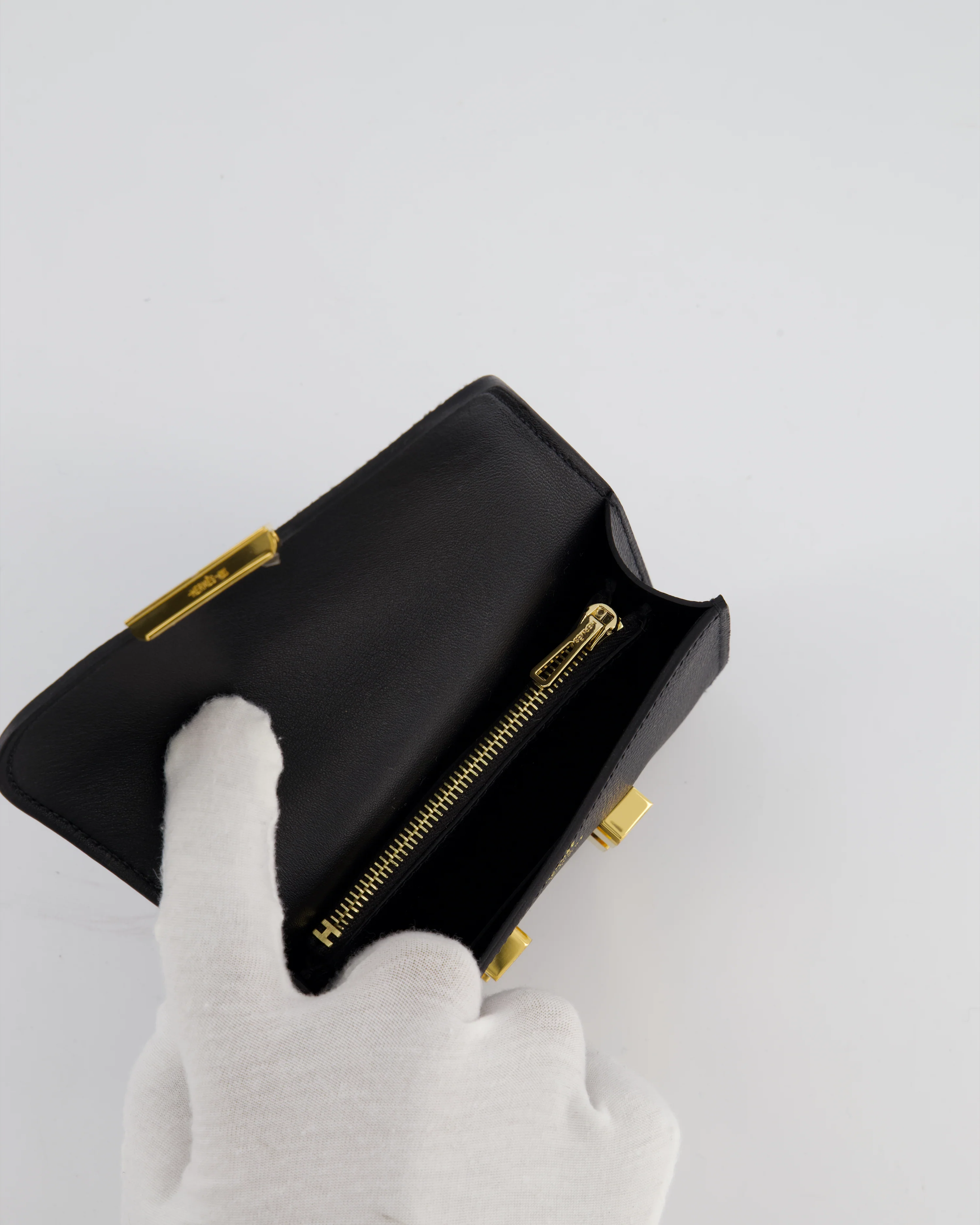 Hermès Constance Slim Belt Wallet Bag in Black Epsom Leather with Pocket and Gold Hardware - Image 13