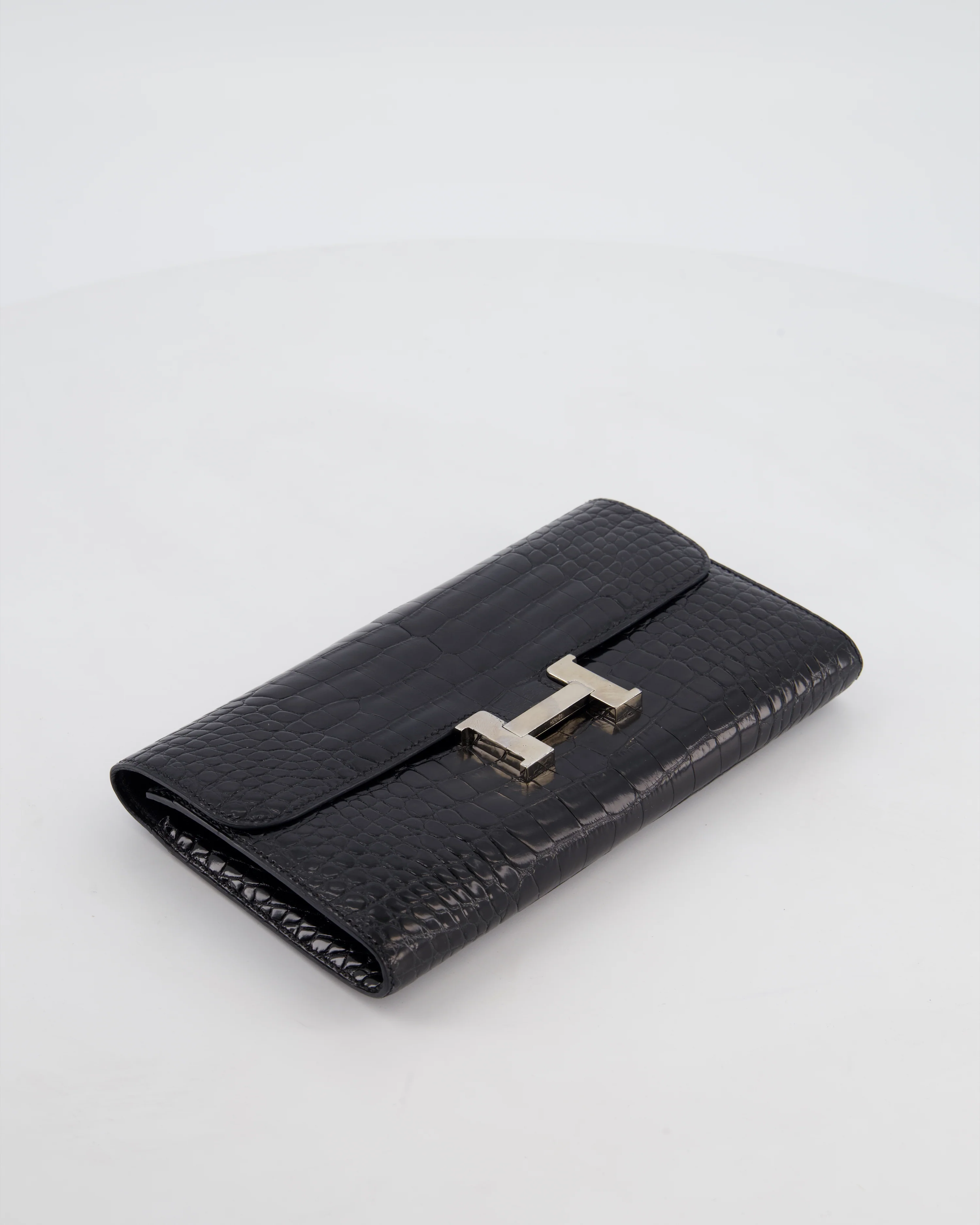 Hermès Constance Wallet in Noir Alligator with Palladium Hardware - Image 15