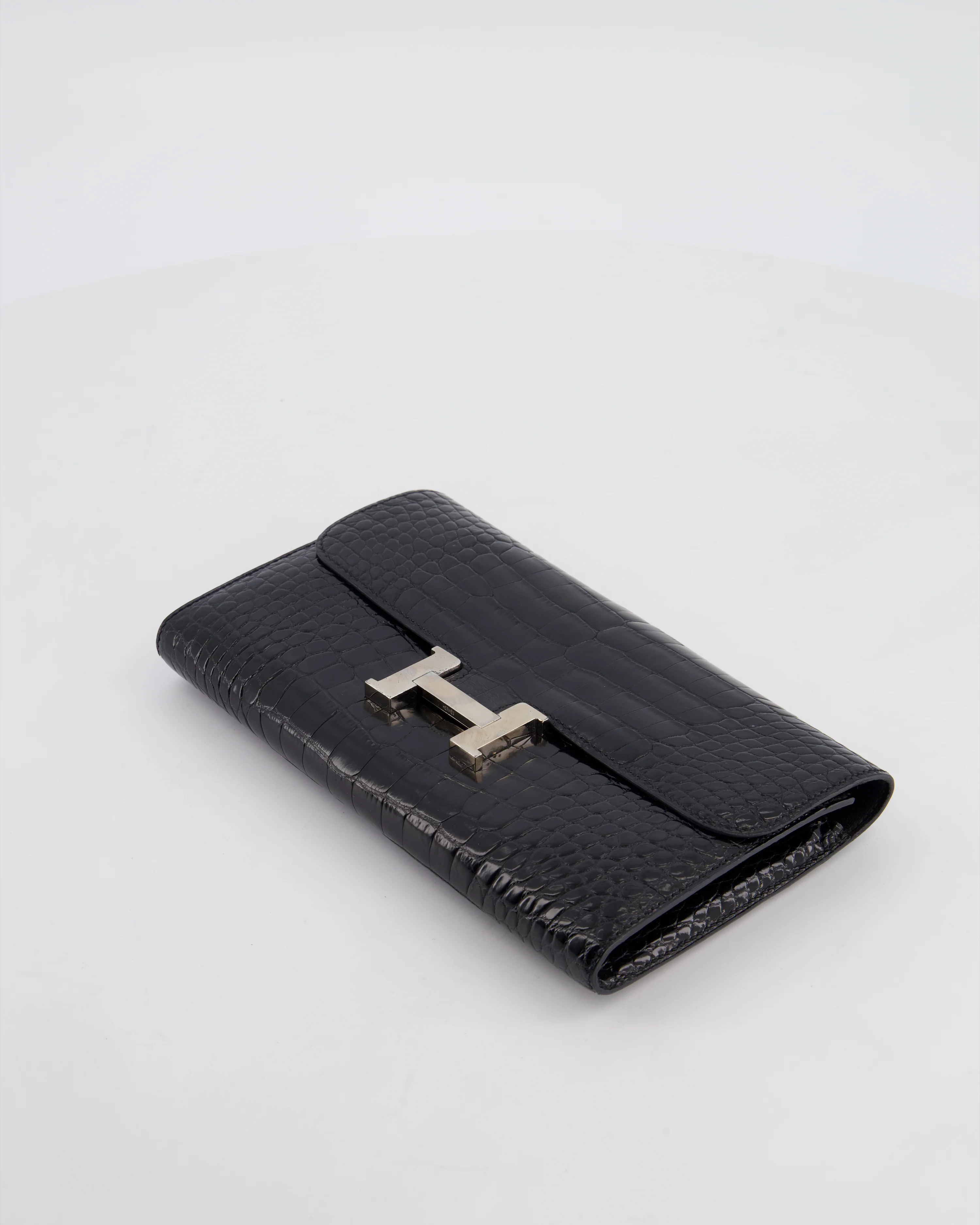 Hermès Constance Wallet in Noir Alligator with Palladium Hardware - Image 17
